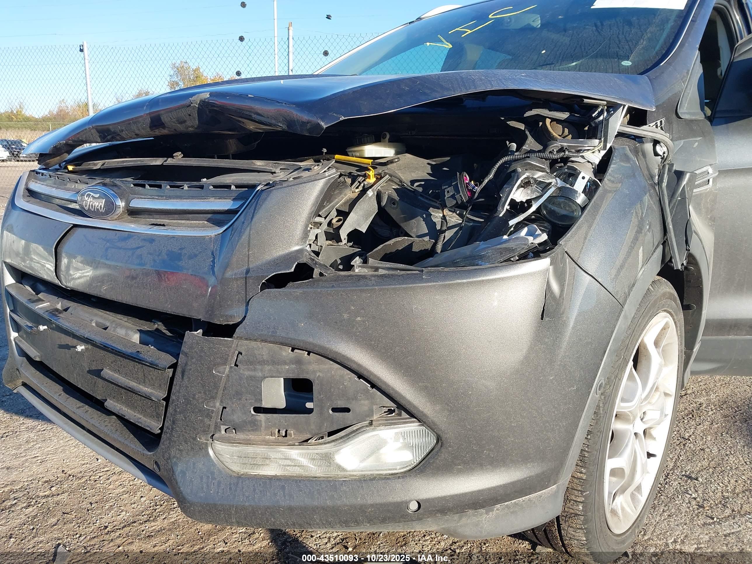 FORD ESCAPE image 6