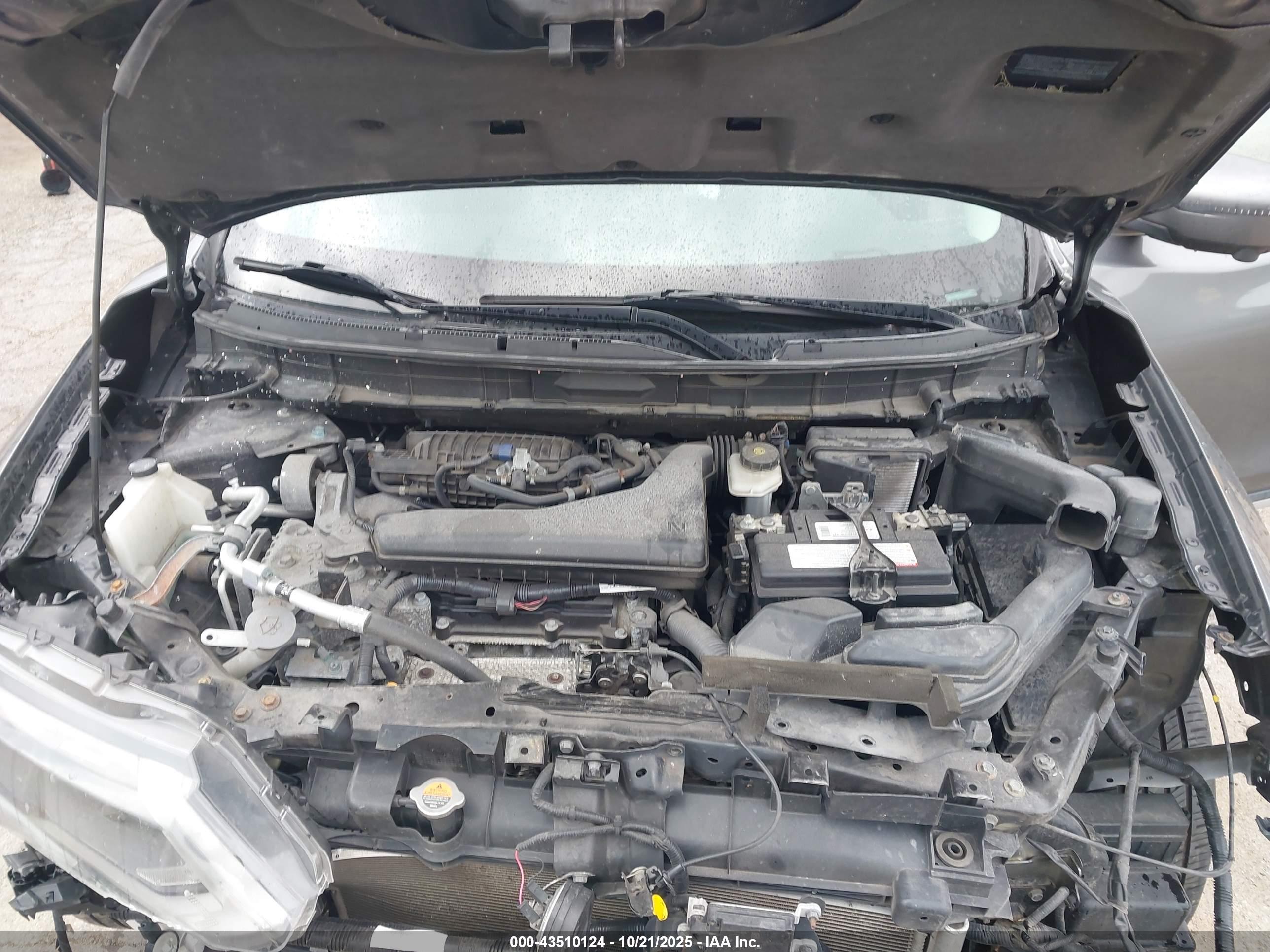 NISSAN ROGUE image 10