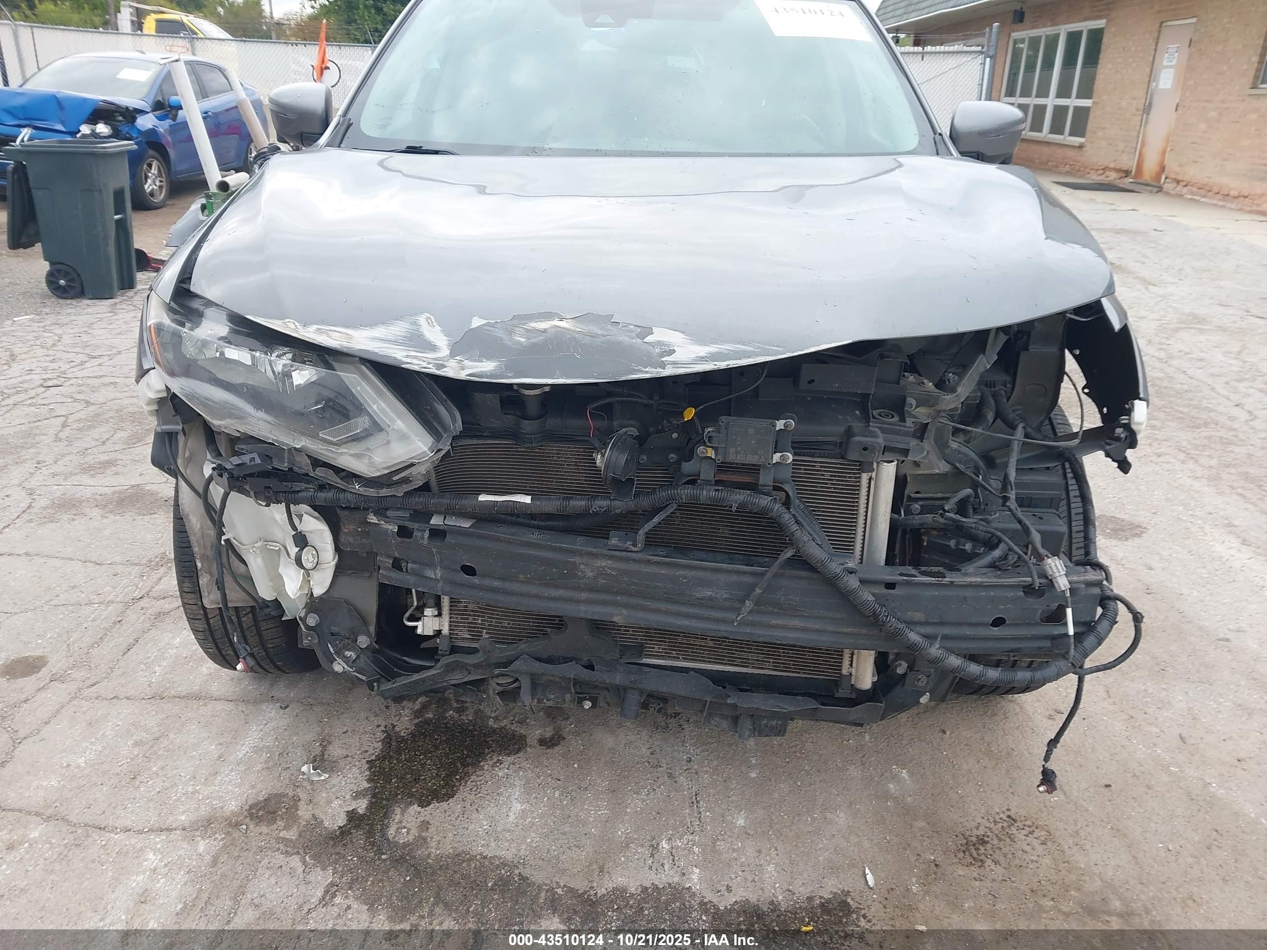 NISSAN ROGUE image 6