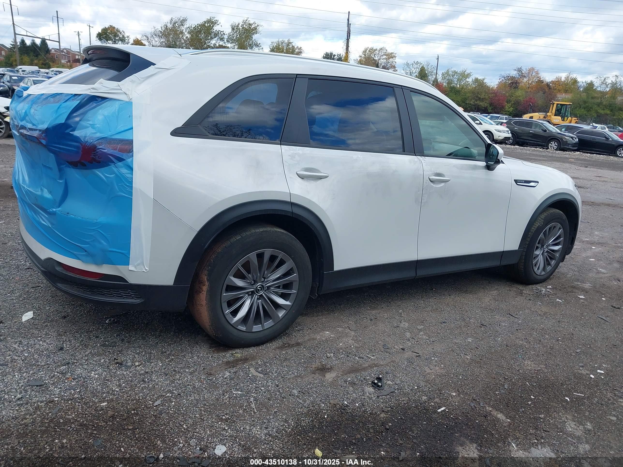 MAZDA CX-90 image 4