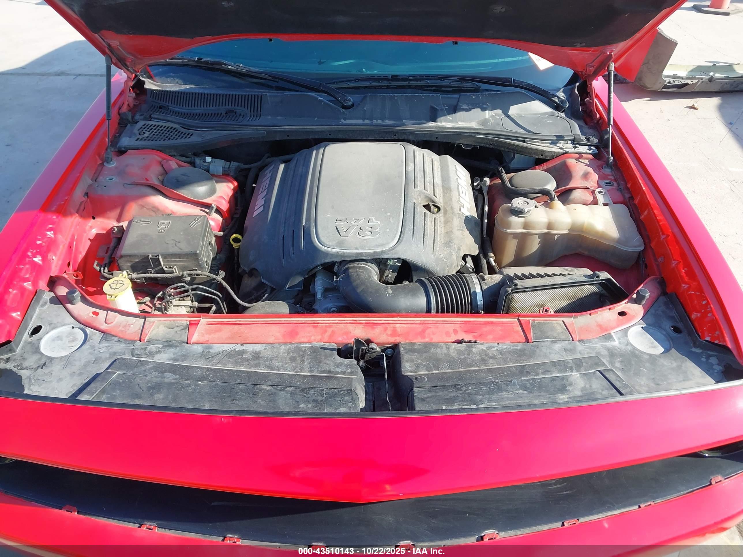 DODGE CHALLENGER image 10