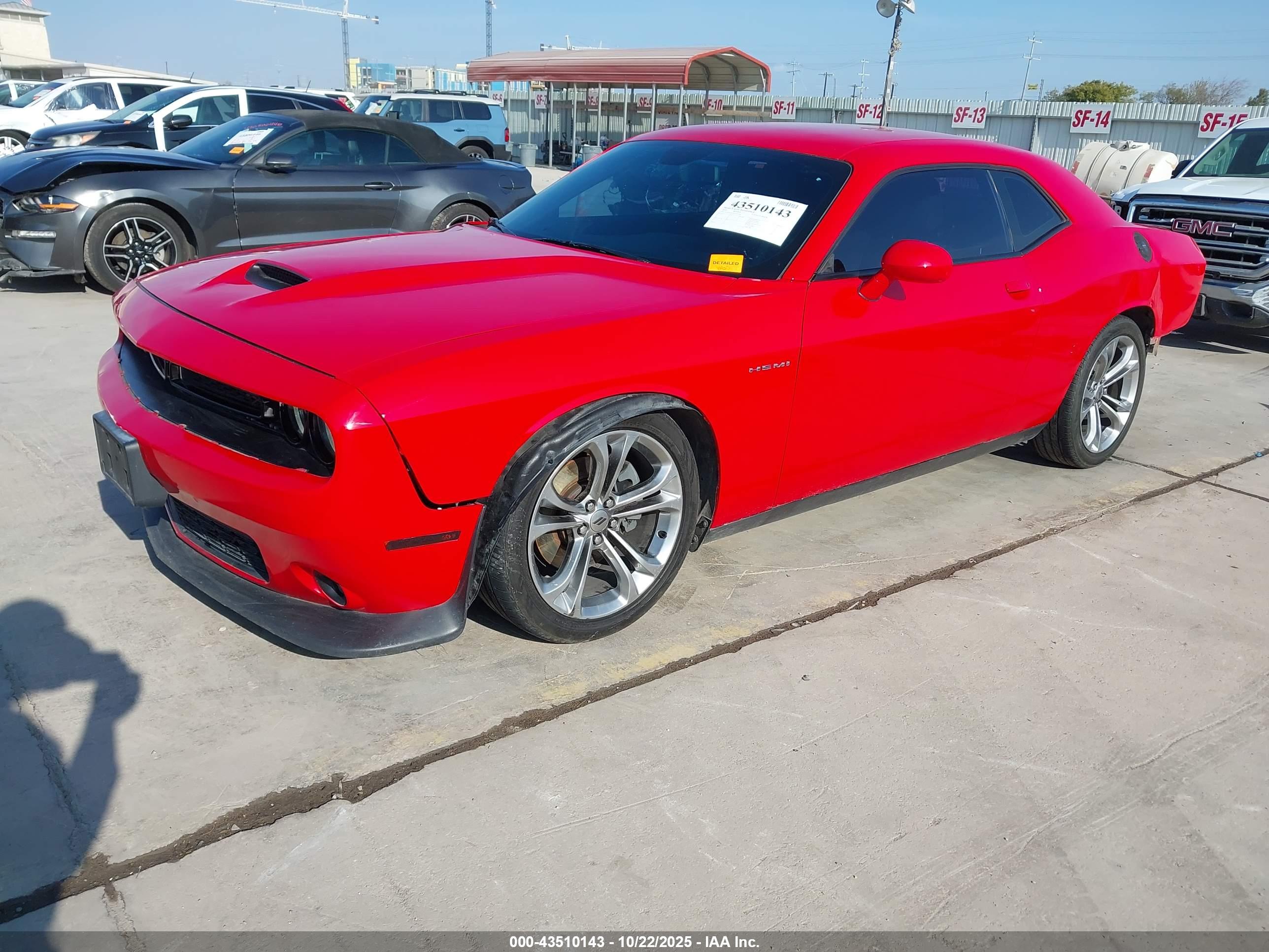 DODGE CHALLENGER image 2
