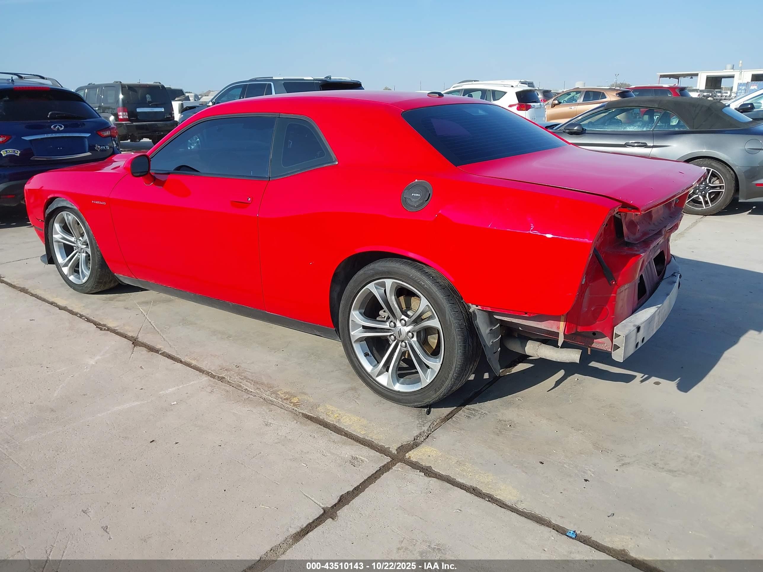 DODGE CHALLENGER image 3