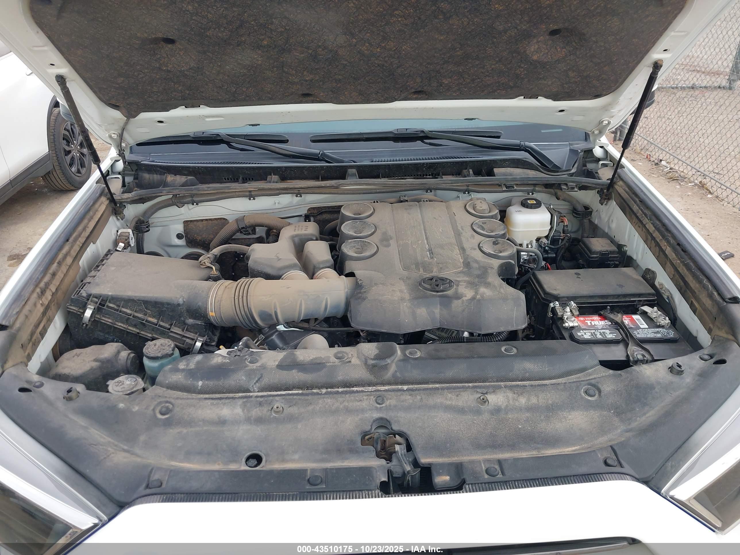 TOYOTA 4RUNNER image 10