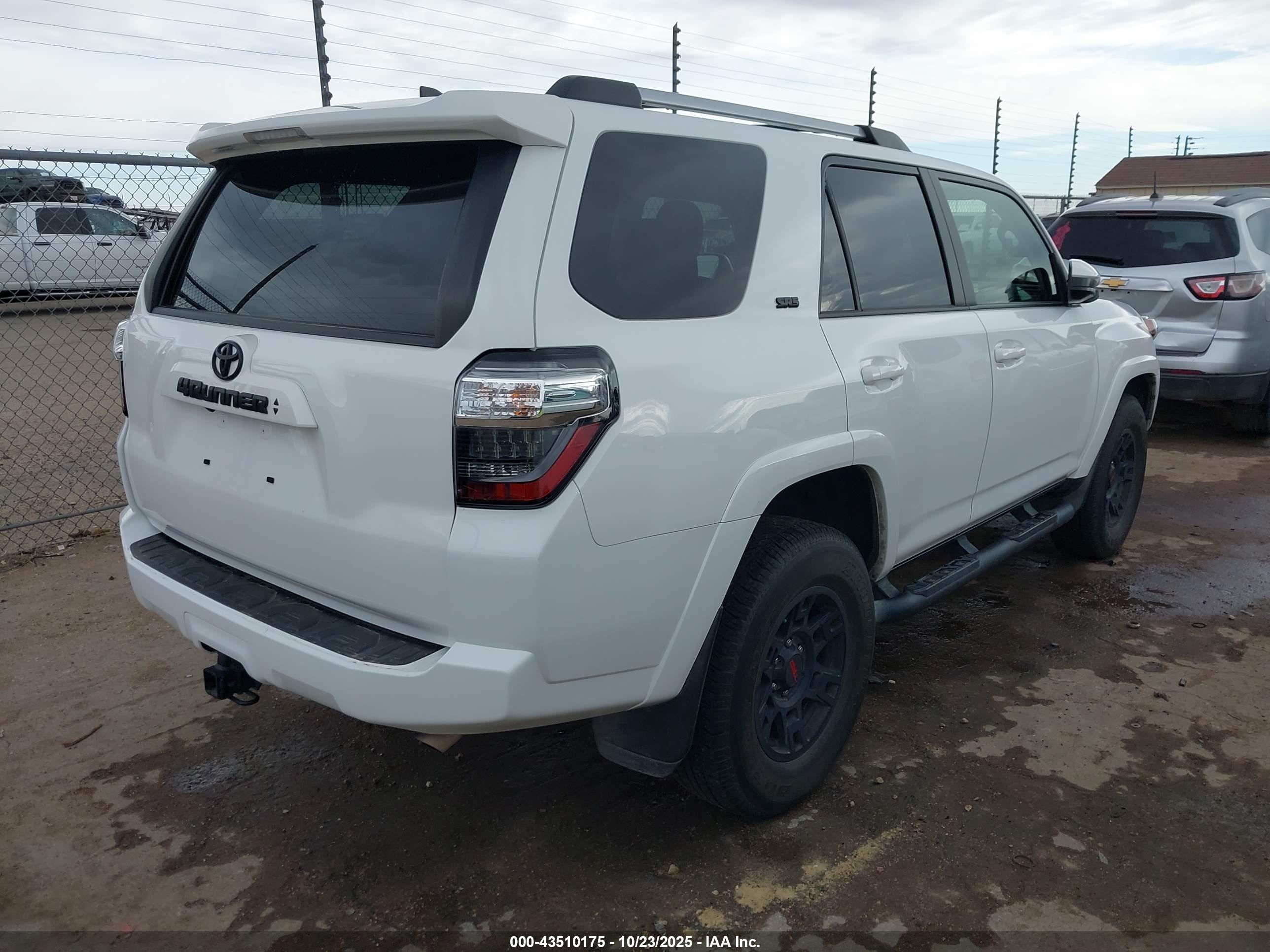 TOYOTA 4RUNNER image 4