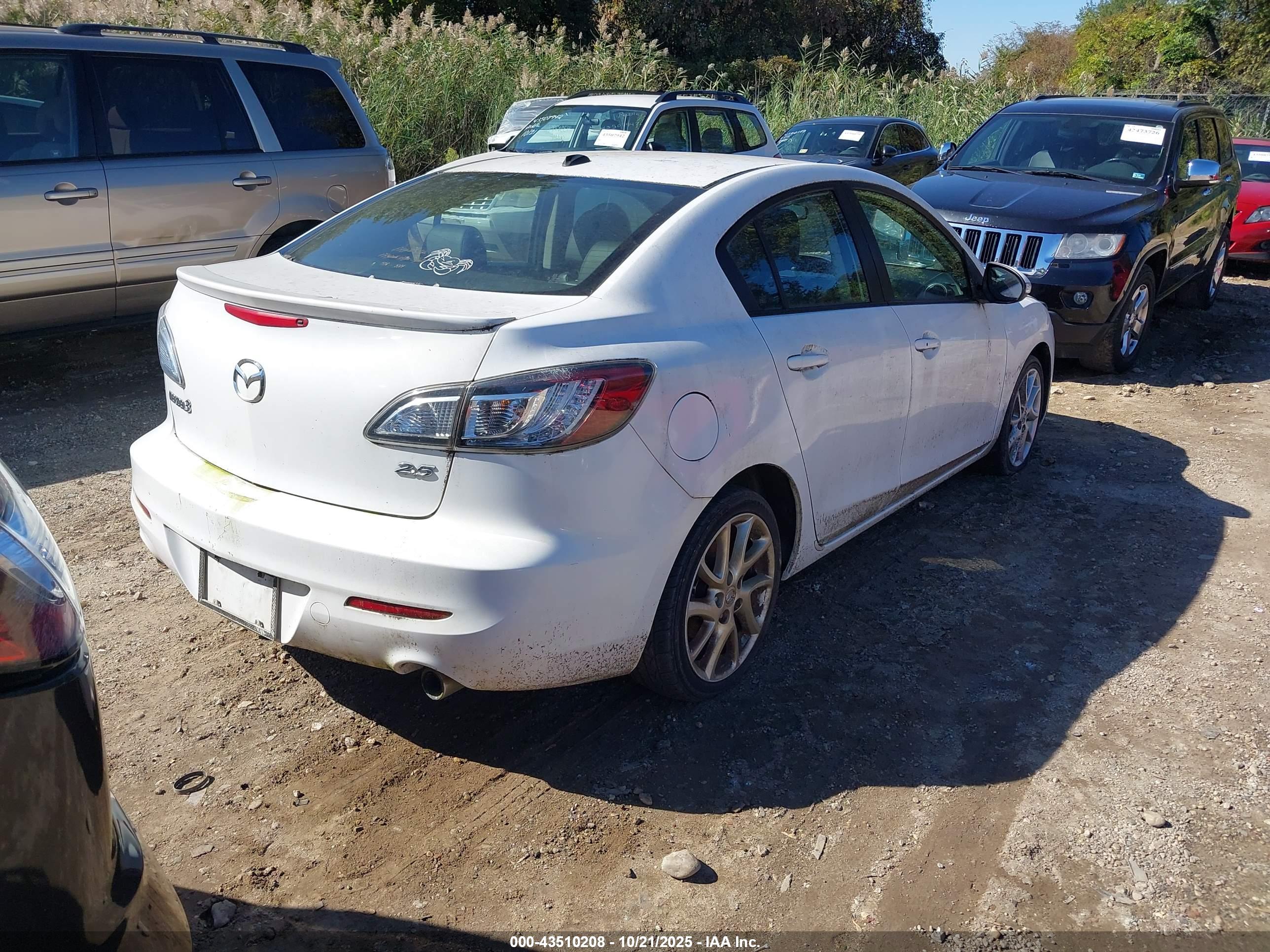 MAZDA MAZDA3 image 4