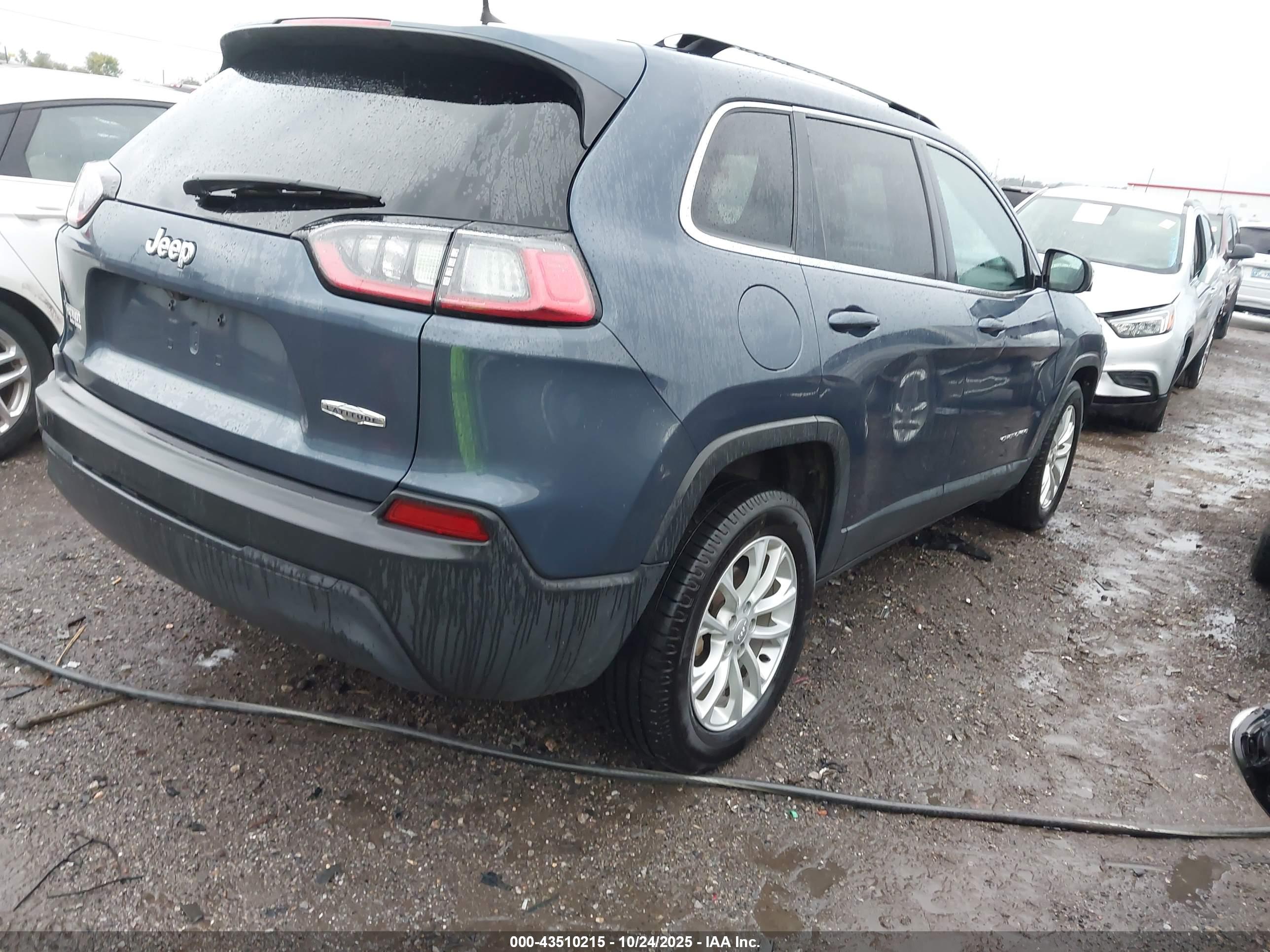 JEEP CHEROKEE image 4