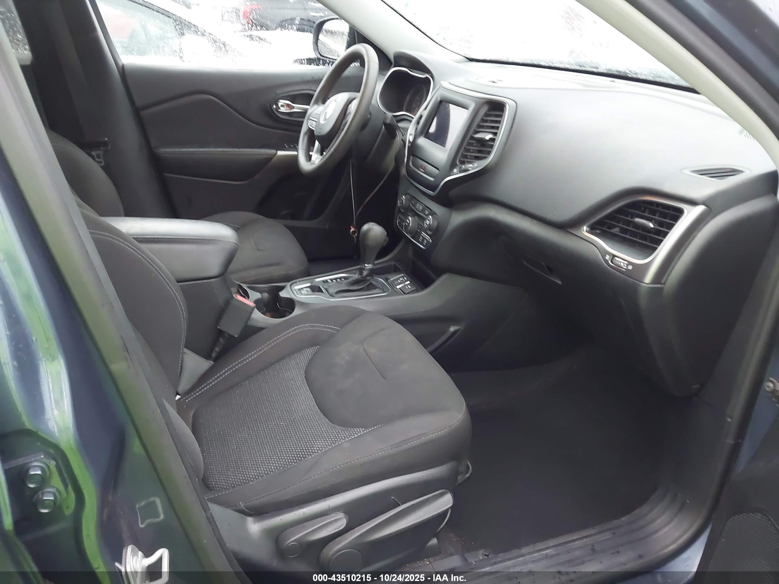 JEEP CHEROKEE image 5