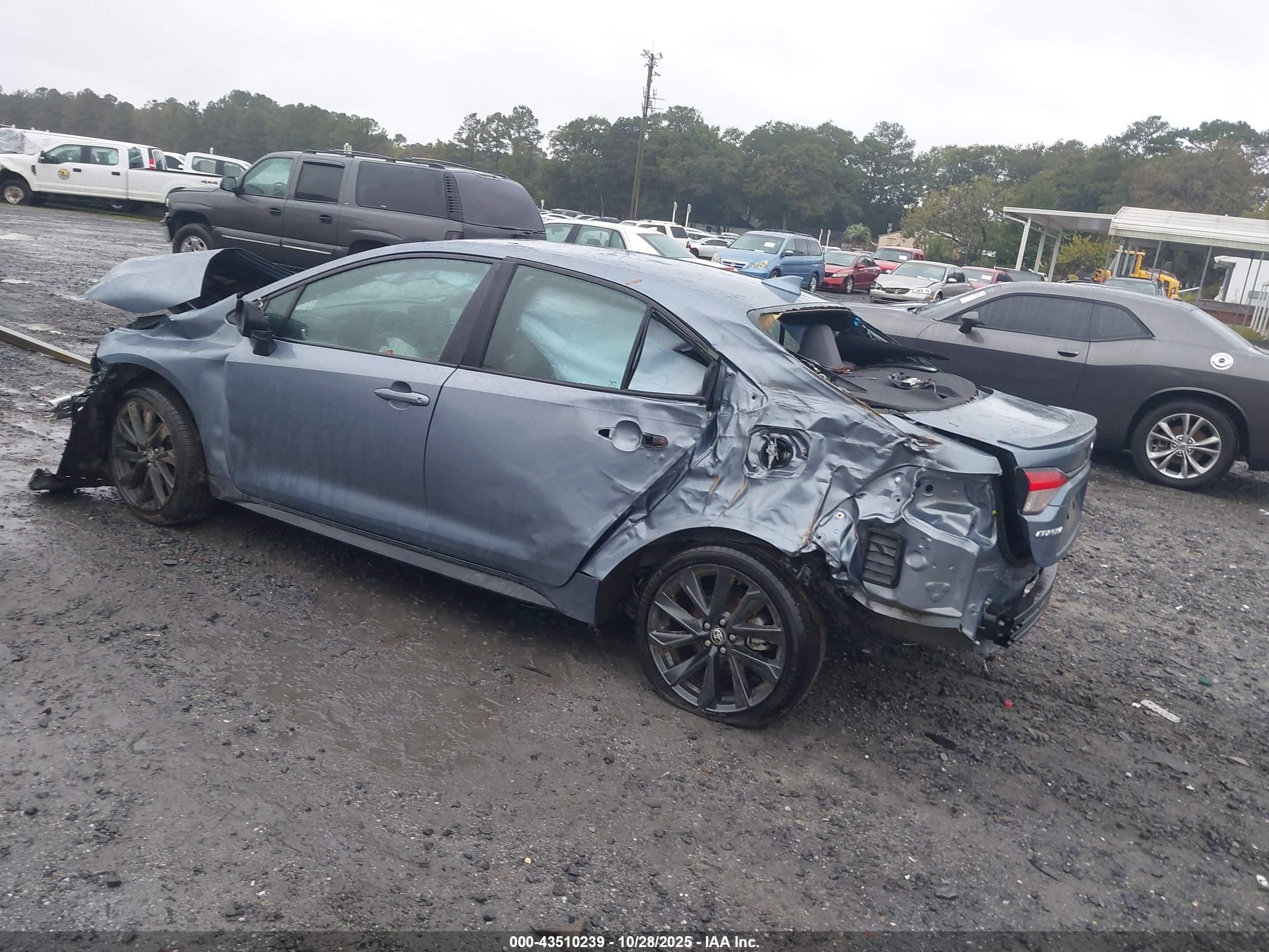 TOYOTA COROLLA image 3