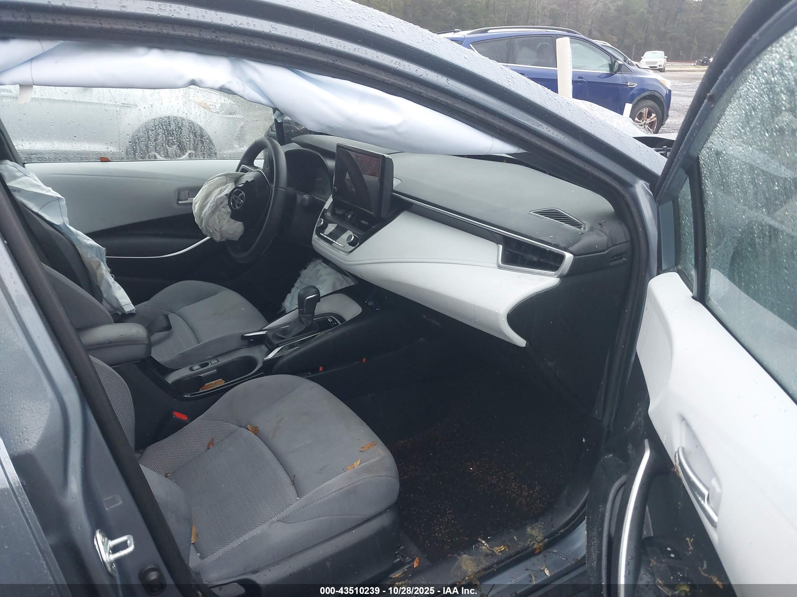 TOYOTA COROLLA image 5