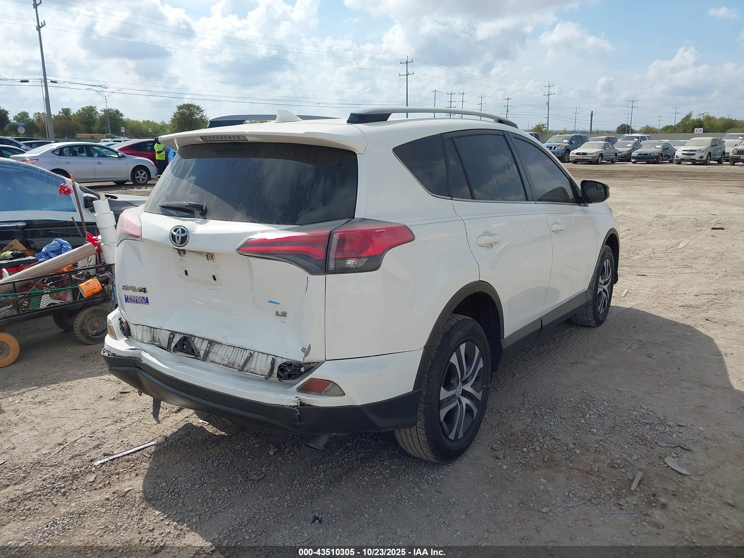 TOYOTA RAV4 image 4
