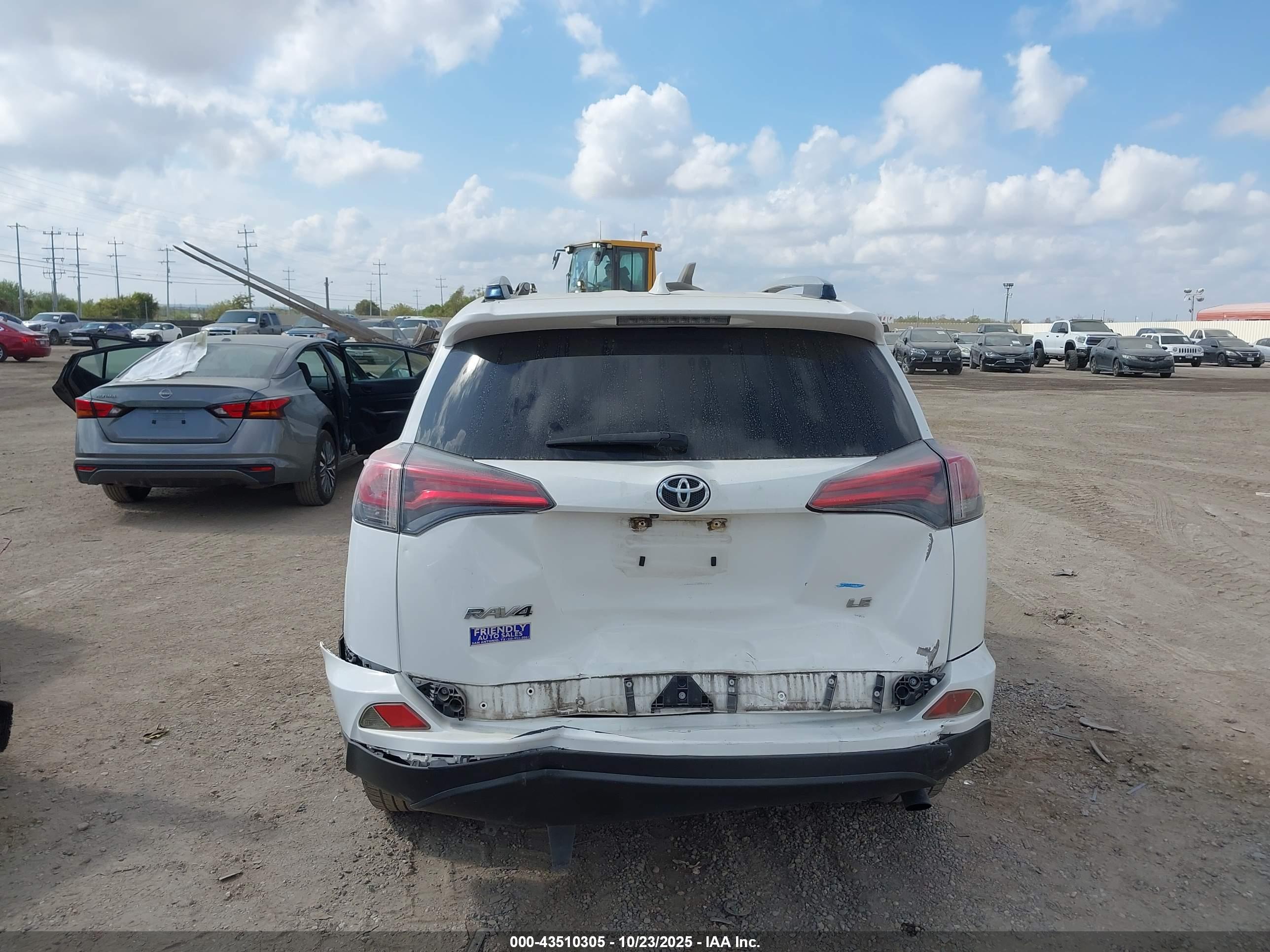 TOYOTA RAV4 image 6