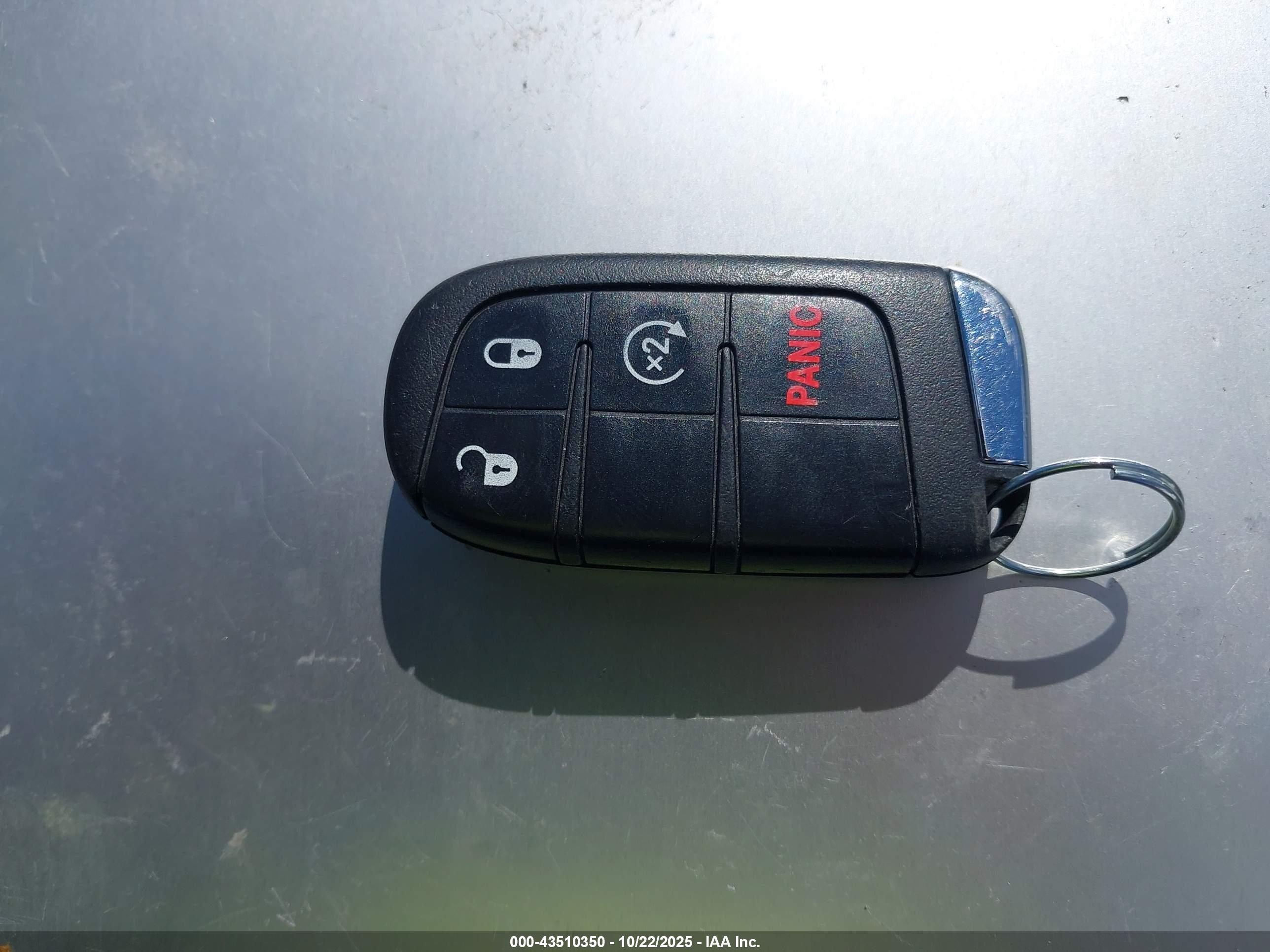 JEEP RENEGADE image 11