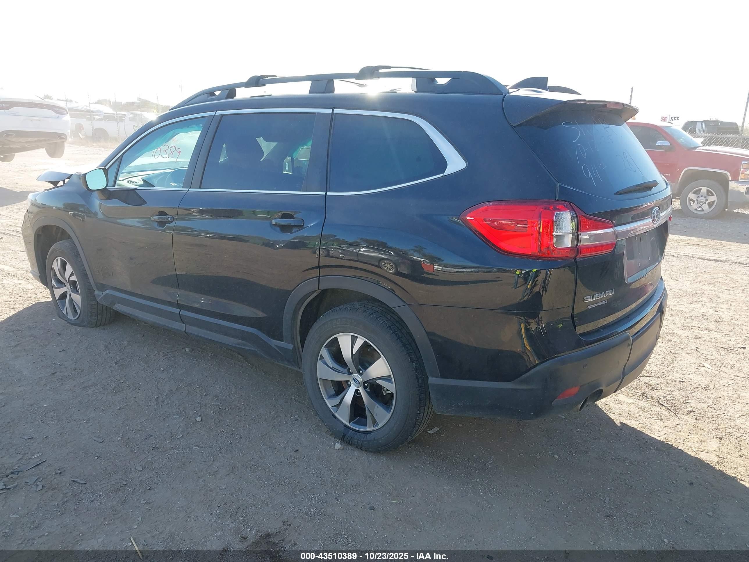 SUBARU ASCENT image 3