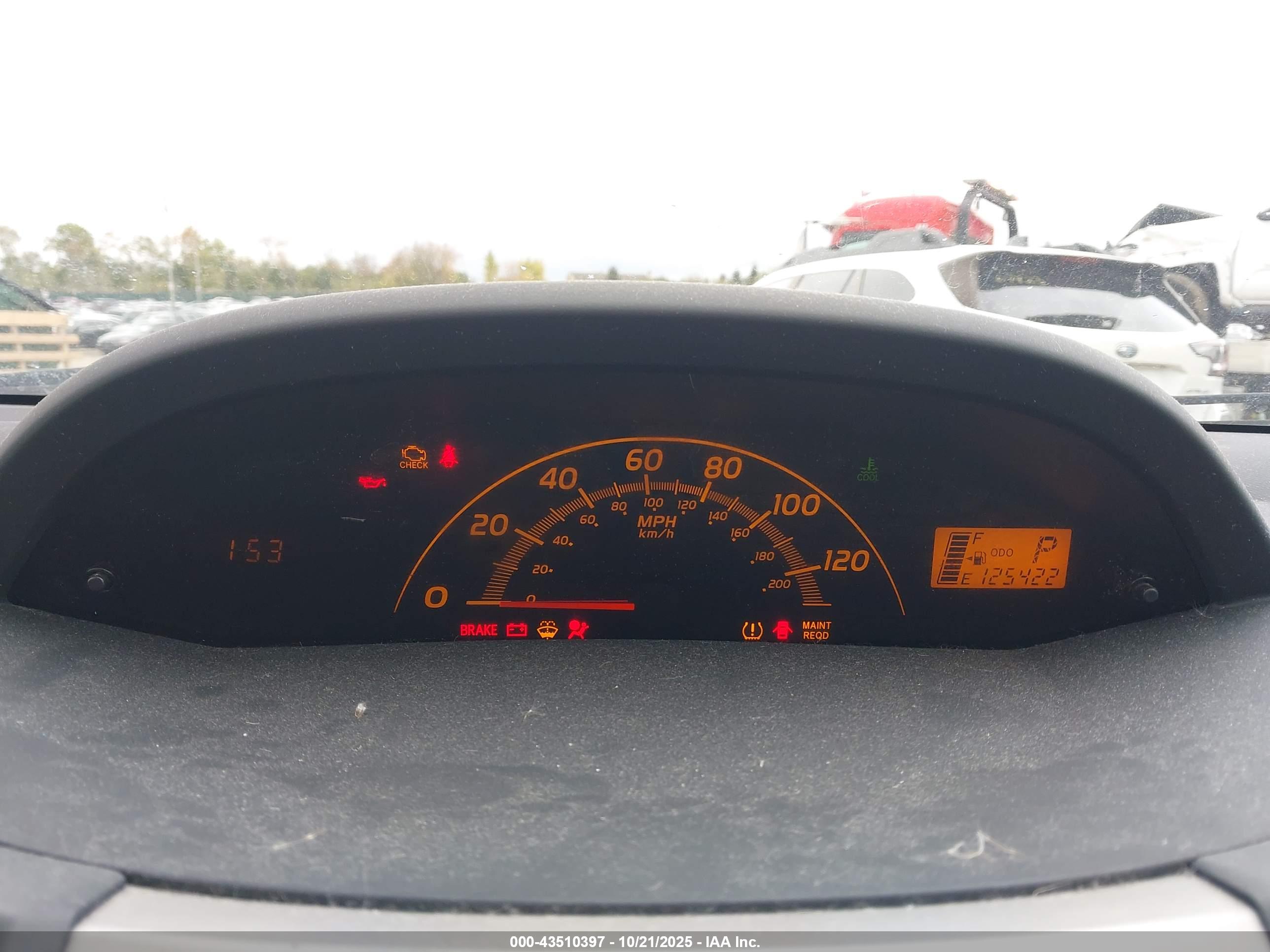 TOYOTA YARIS image 7
