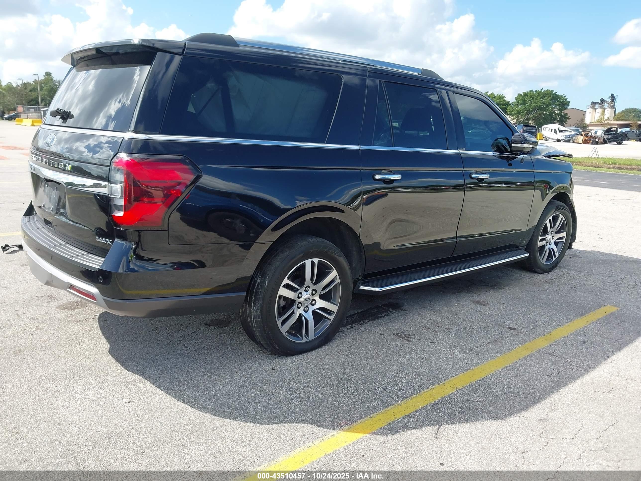 FORD EXPEDITION image 4
