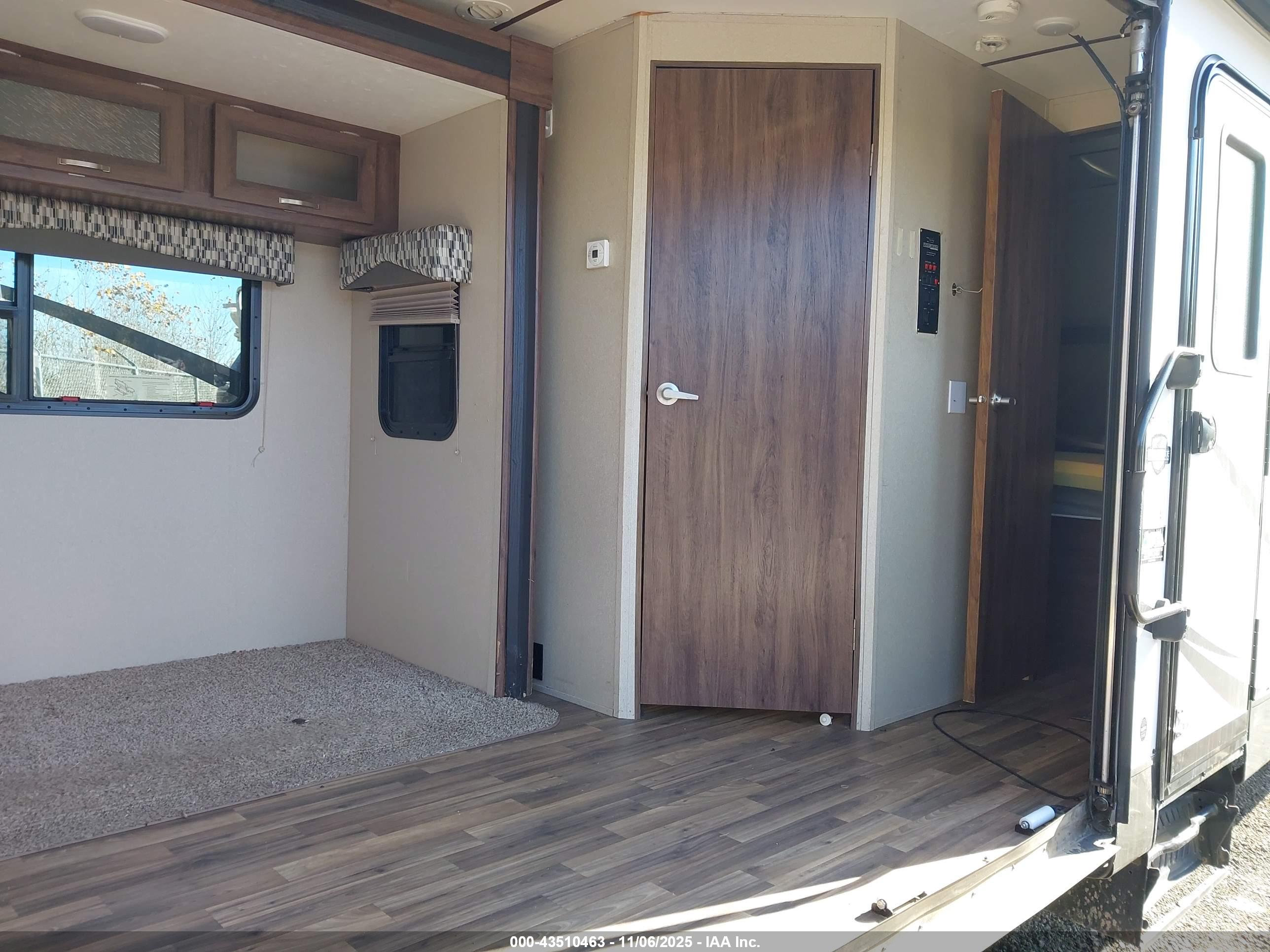 EVERGREEN RV image 5