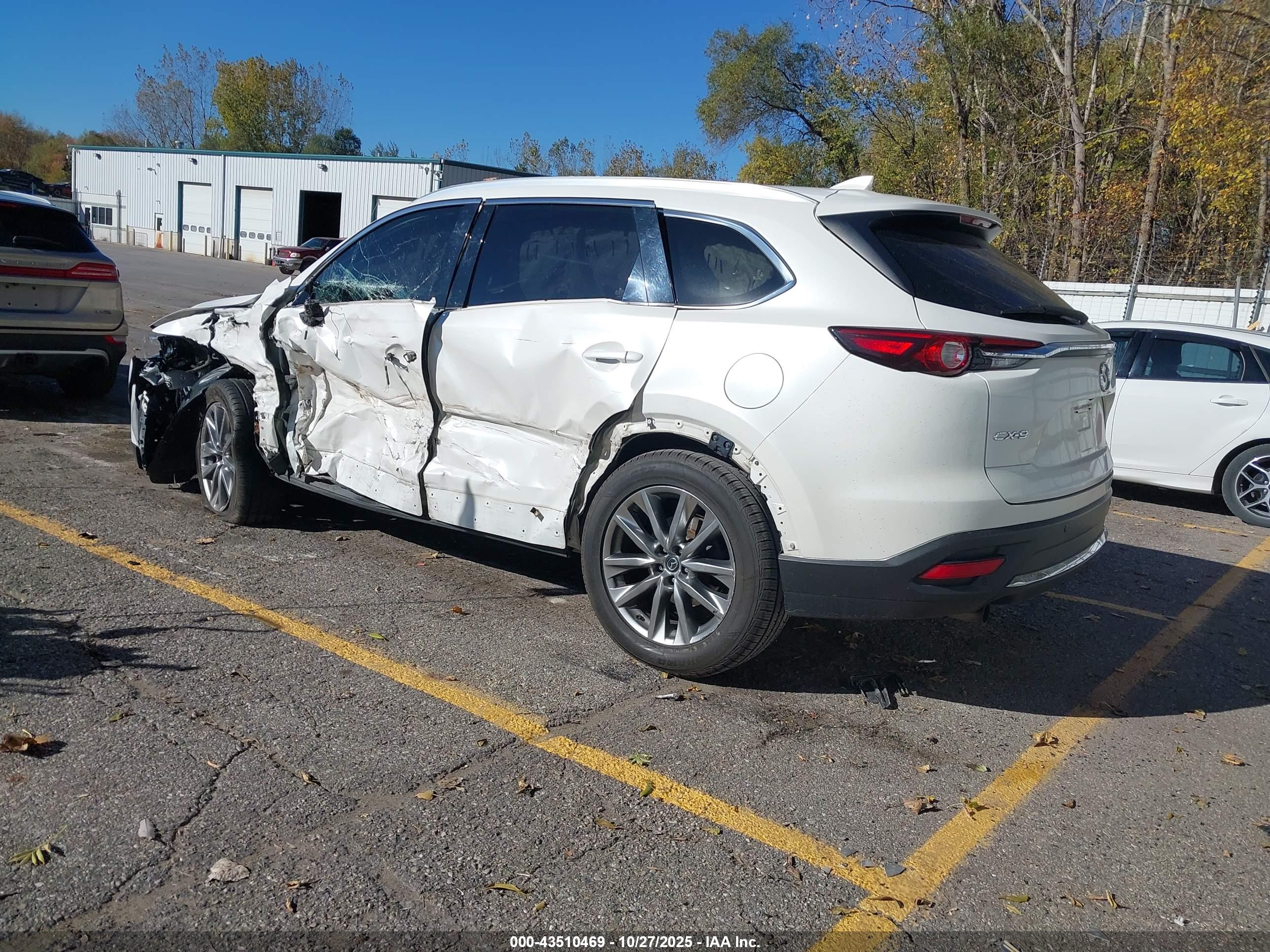 MAZDA CX-9 image 3
