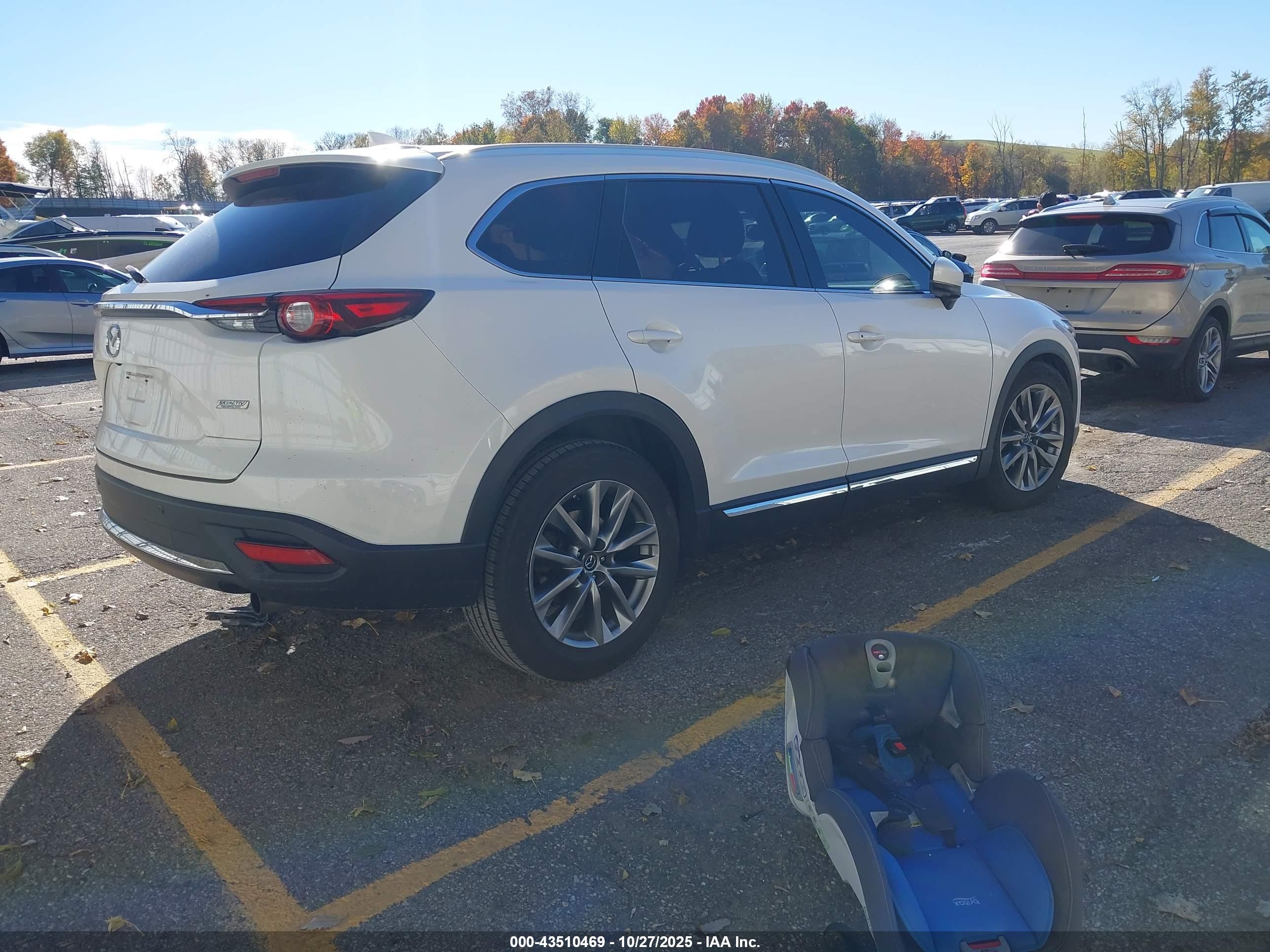 MAZDA CX-9 image 4