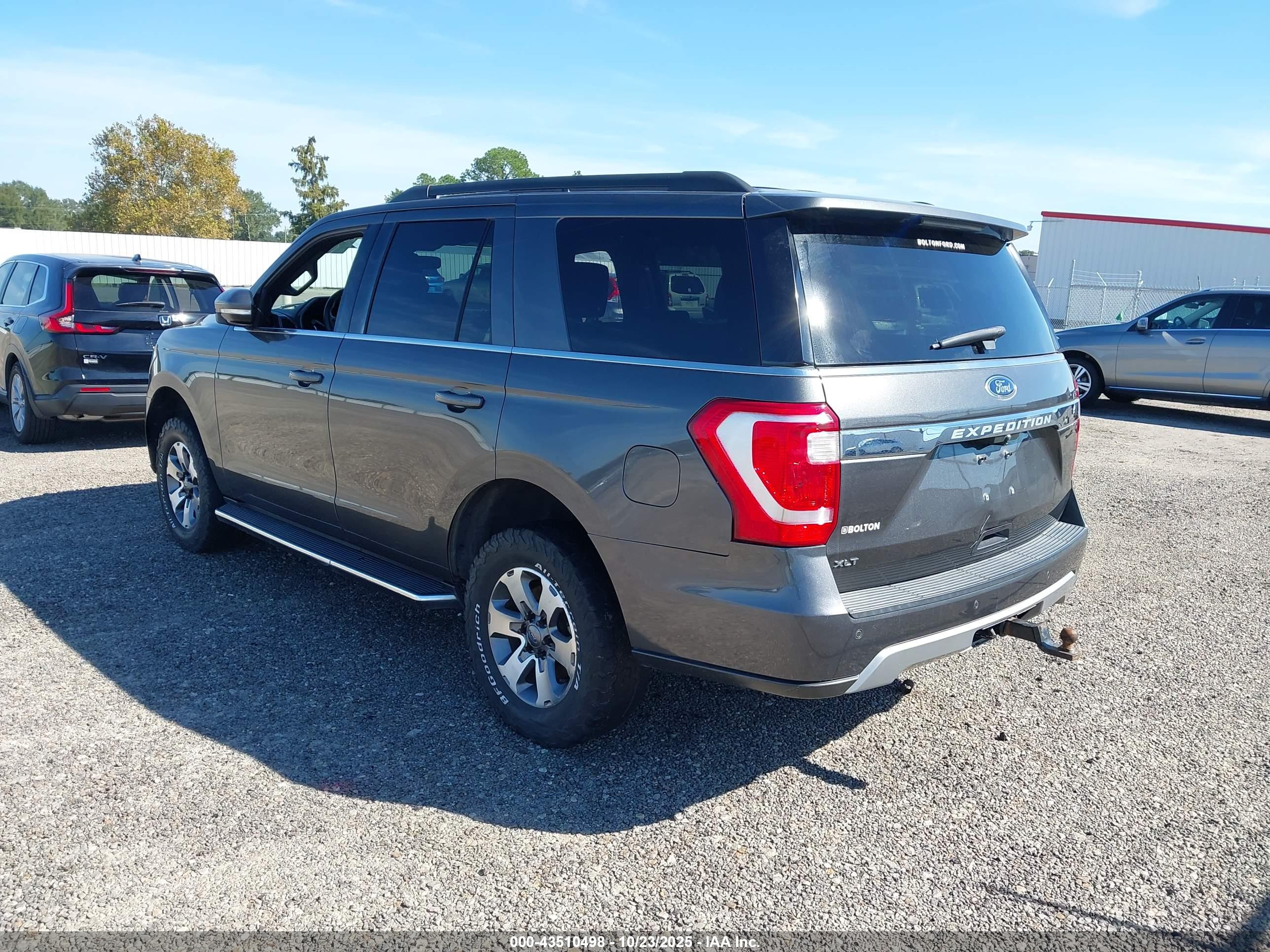 FORD EXPEDITION image 3