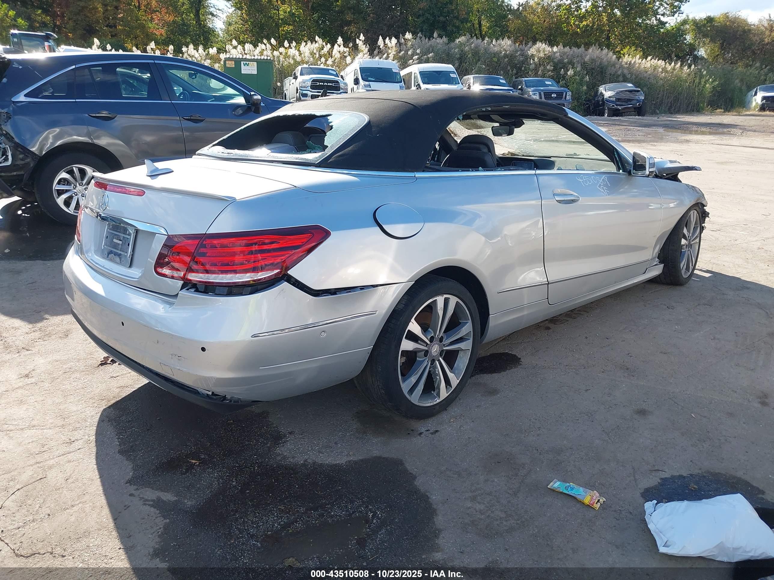 MERCEDES-BENZ E image 4