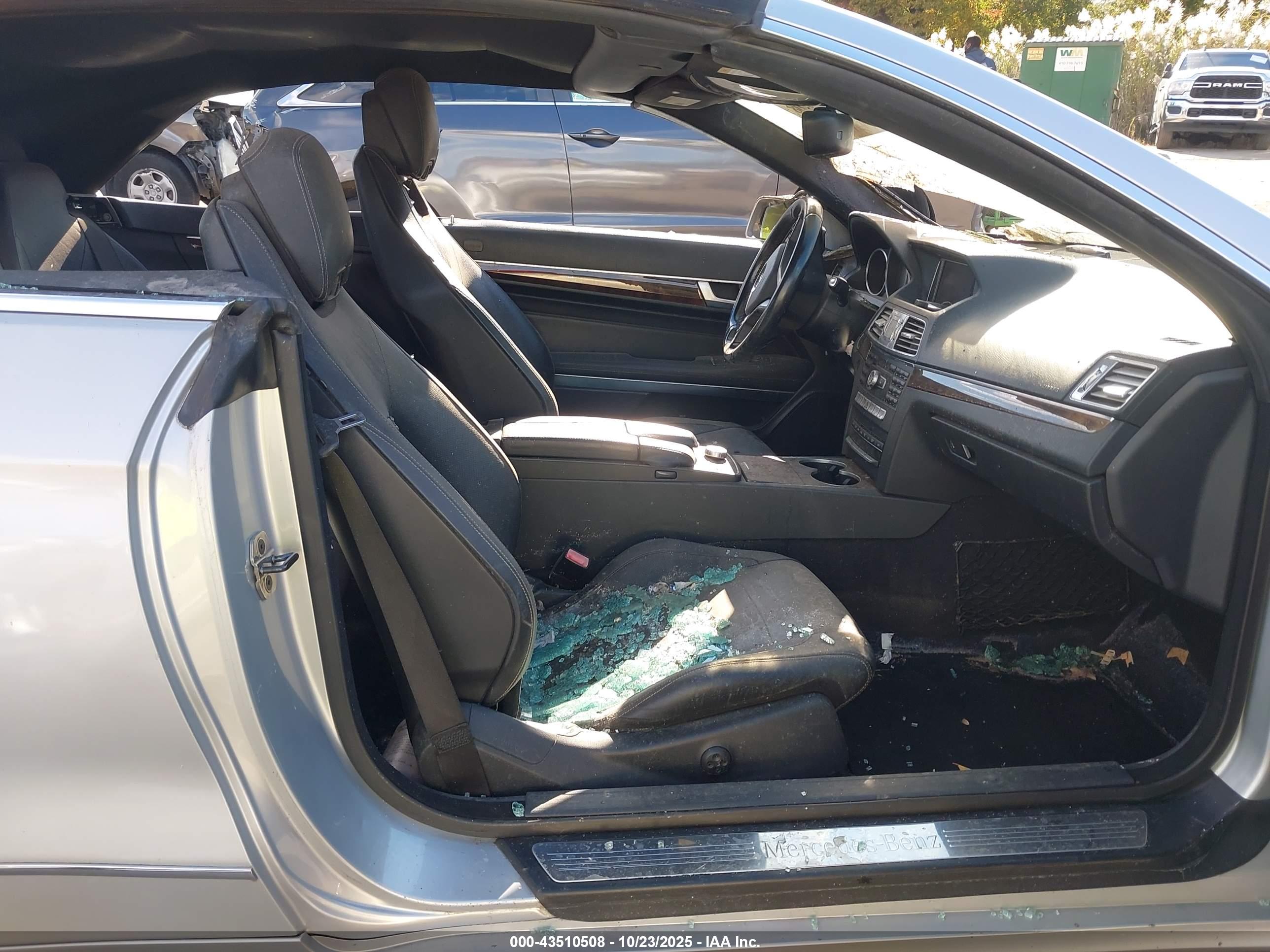 MERCEDES-BENZ E image 5