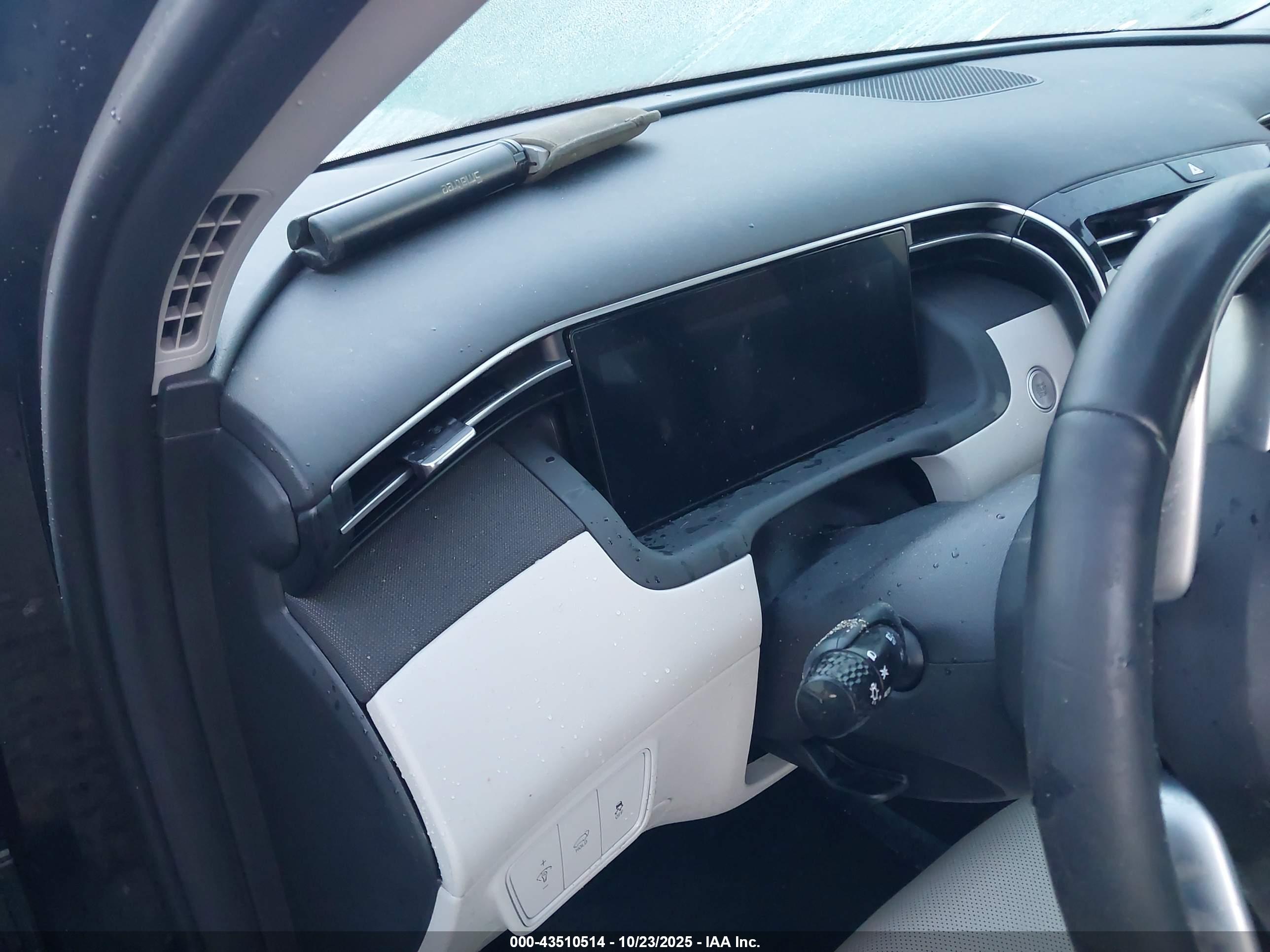 HYUNDAI TUCSON image 7