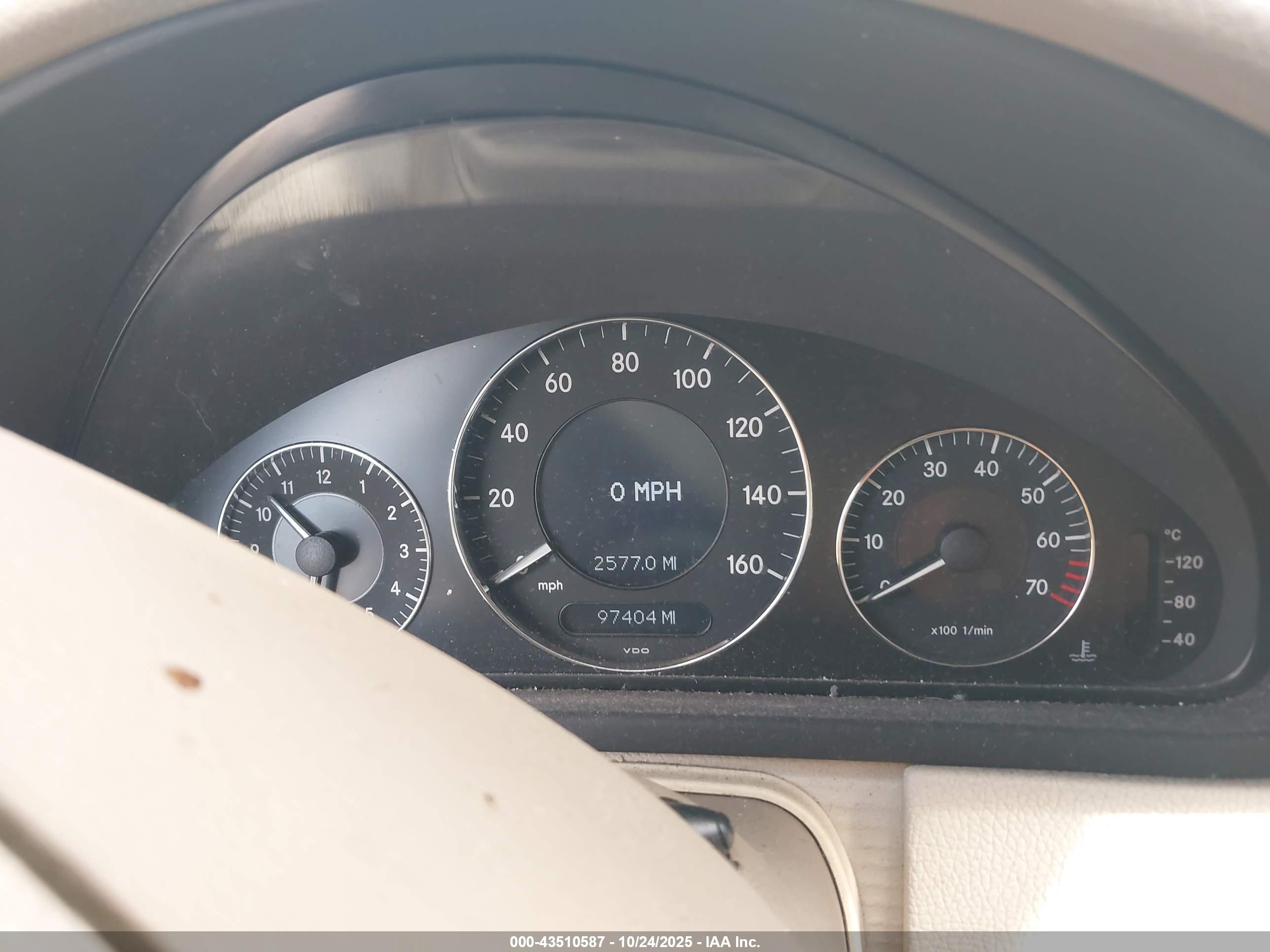 MERCEDES-BENZ CLK image 7