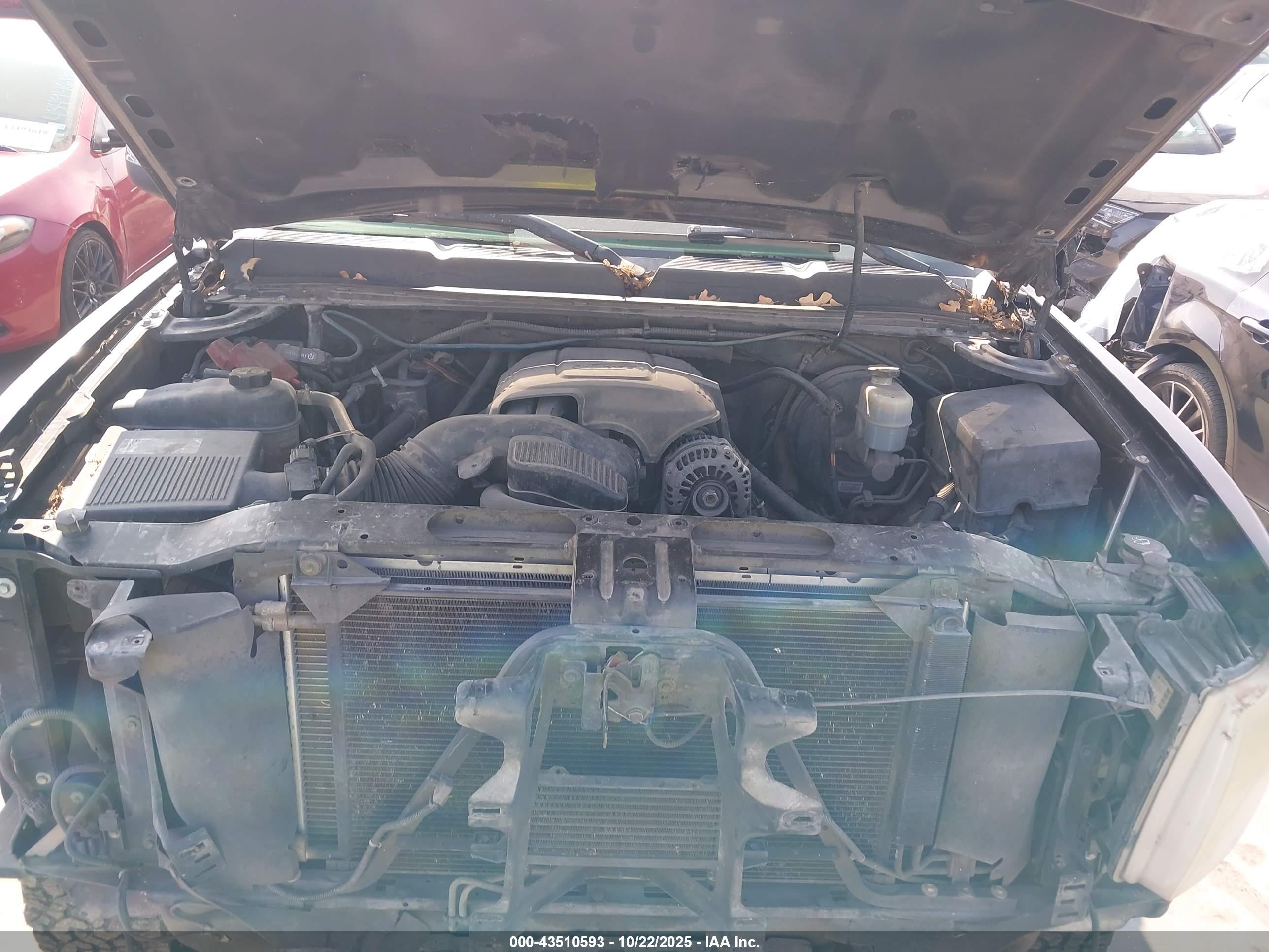 CHEVROLET SILVERADO image 10