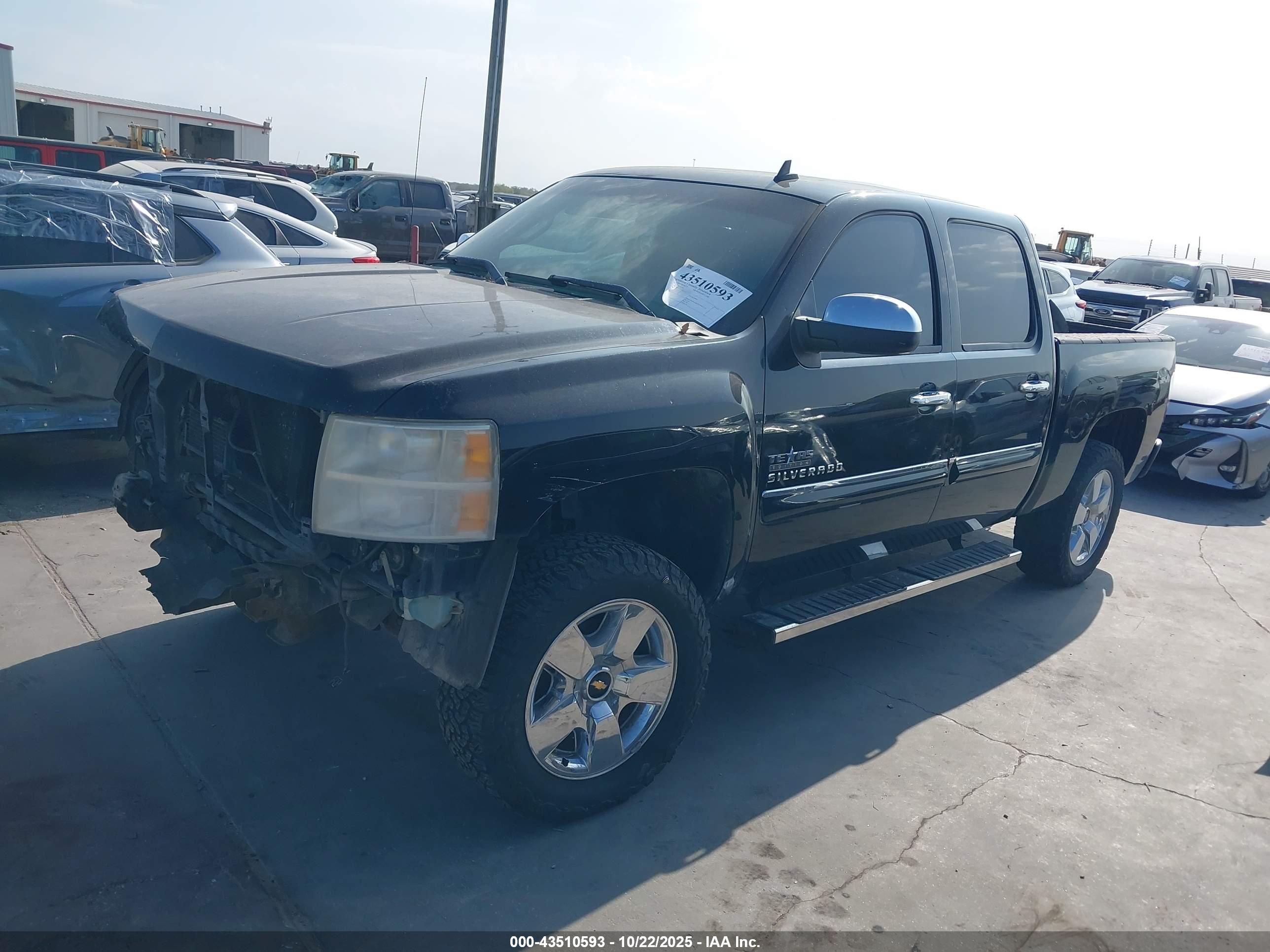 CHEVROLET SILVERADO image 2