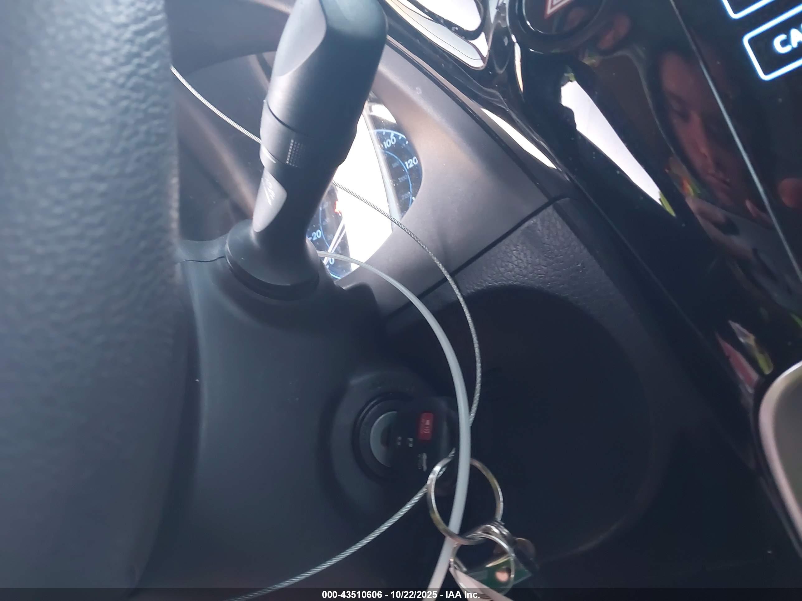 TOYOTA COROLLA image 11