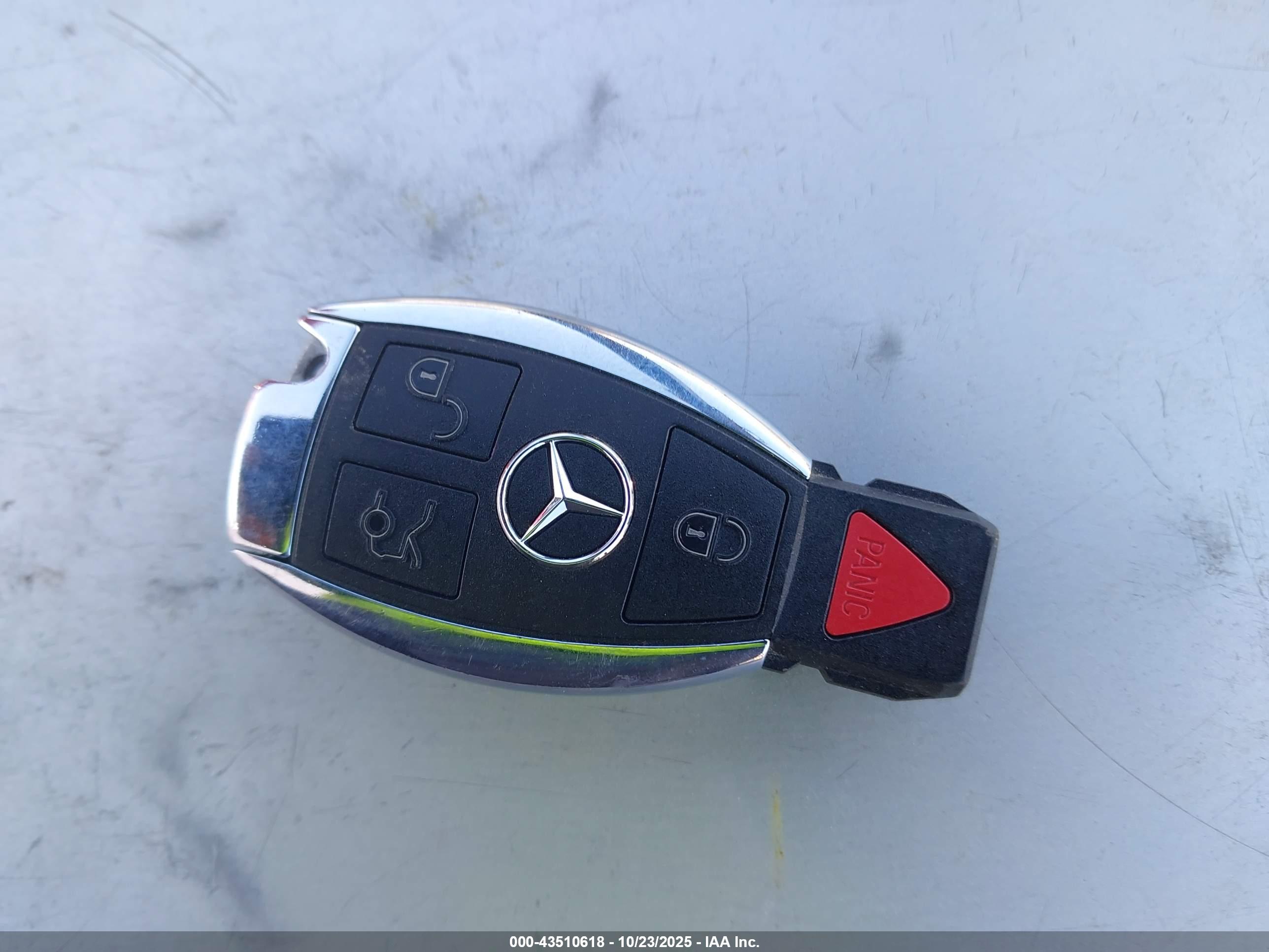 MERCEDES-BENZ GLA image 11