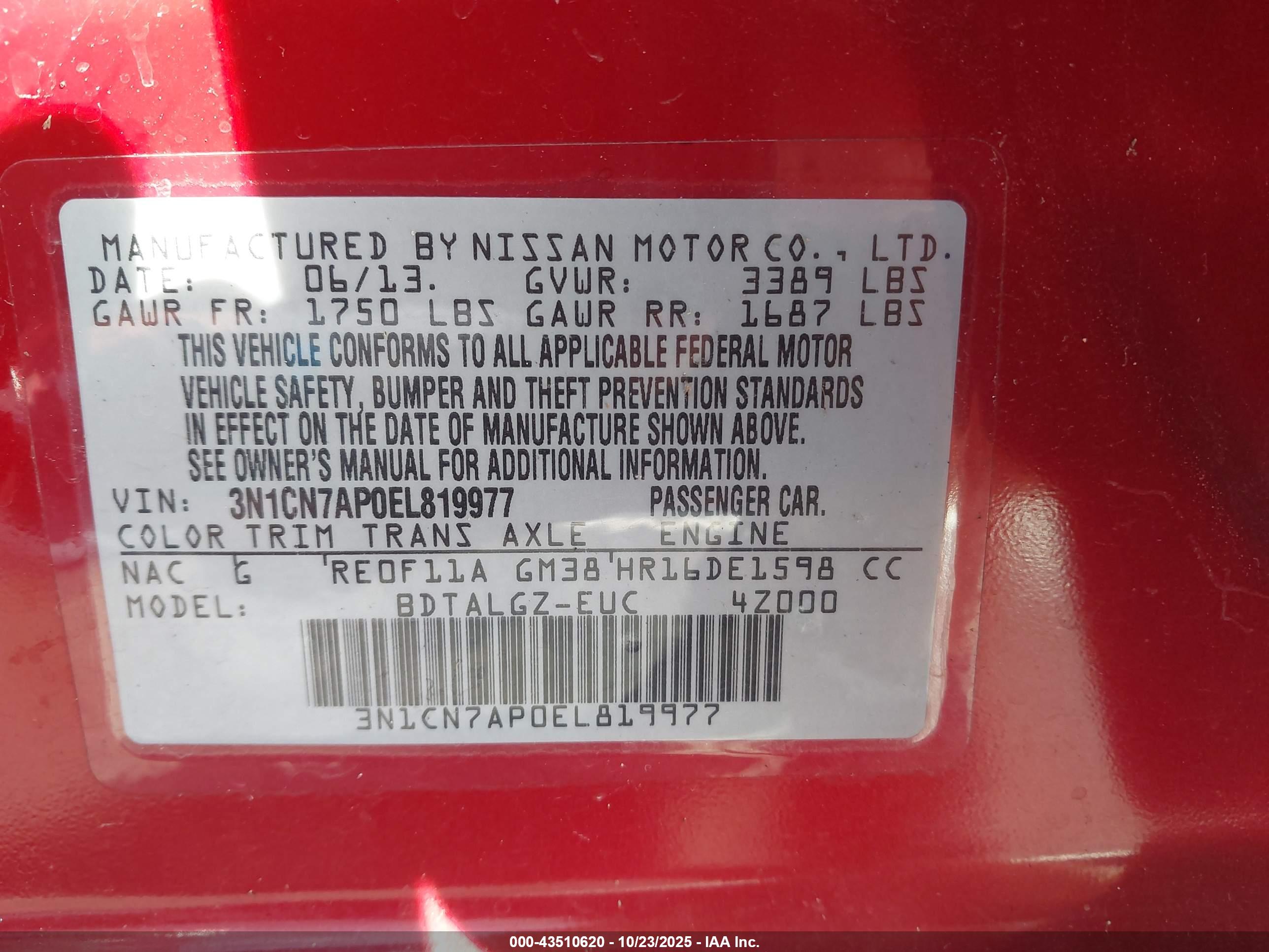 NISSAN VERSA image 9