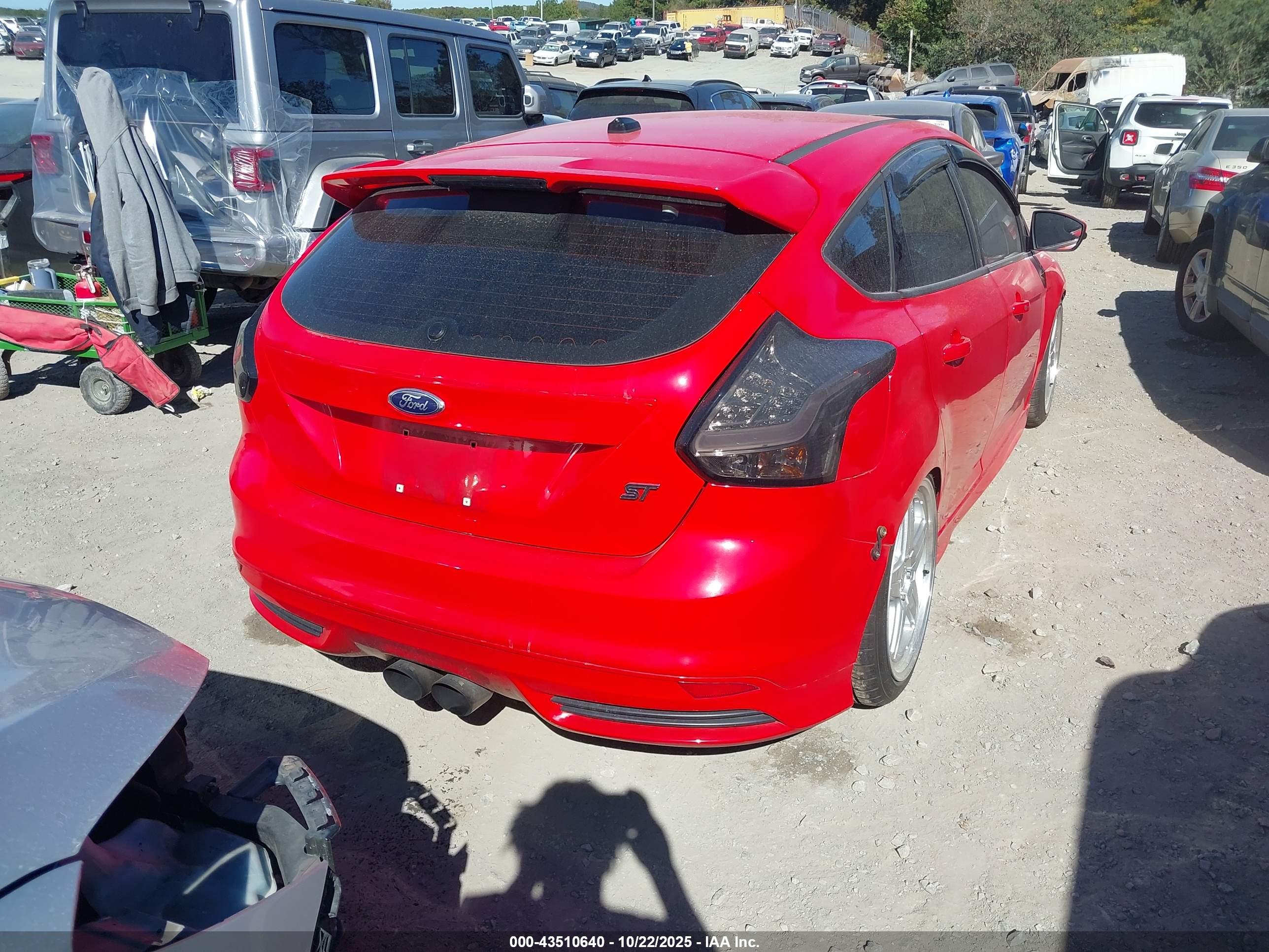 FORD FOCUS image 4