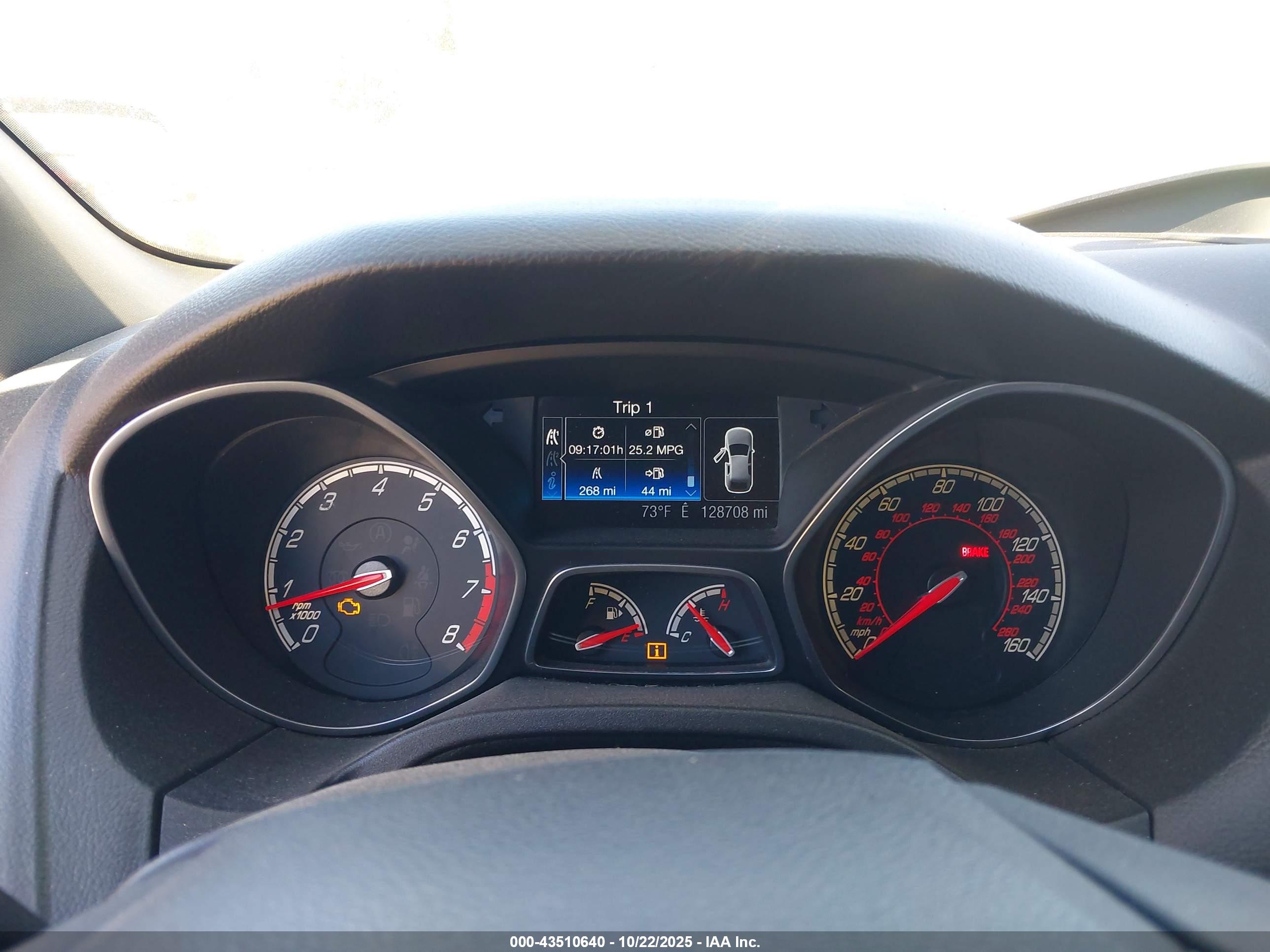 FORD FOCUS image 7