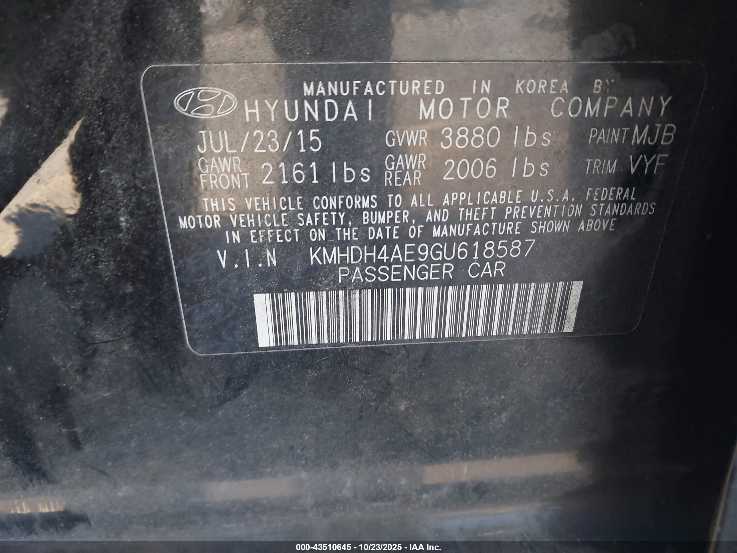 HYUNDAI ELANTRA image 9