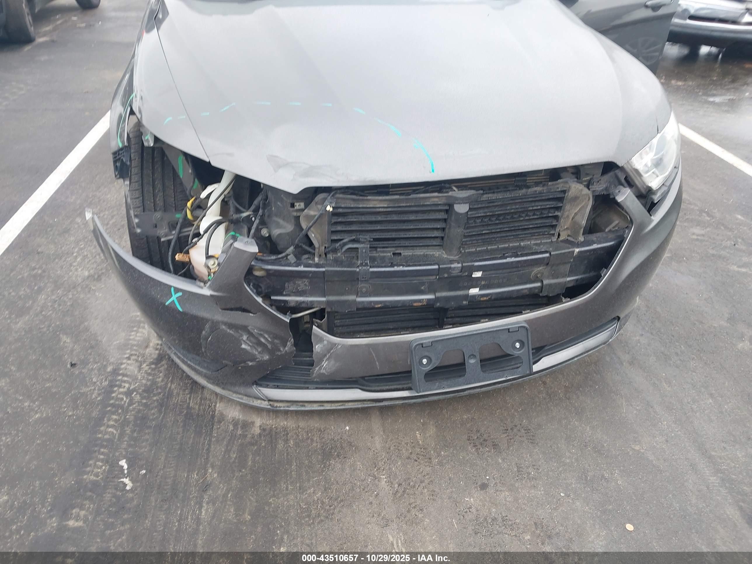 FORD TAURUS image 6