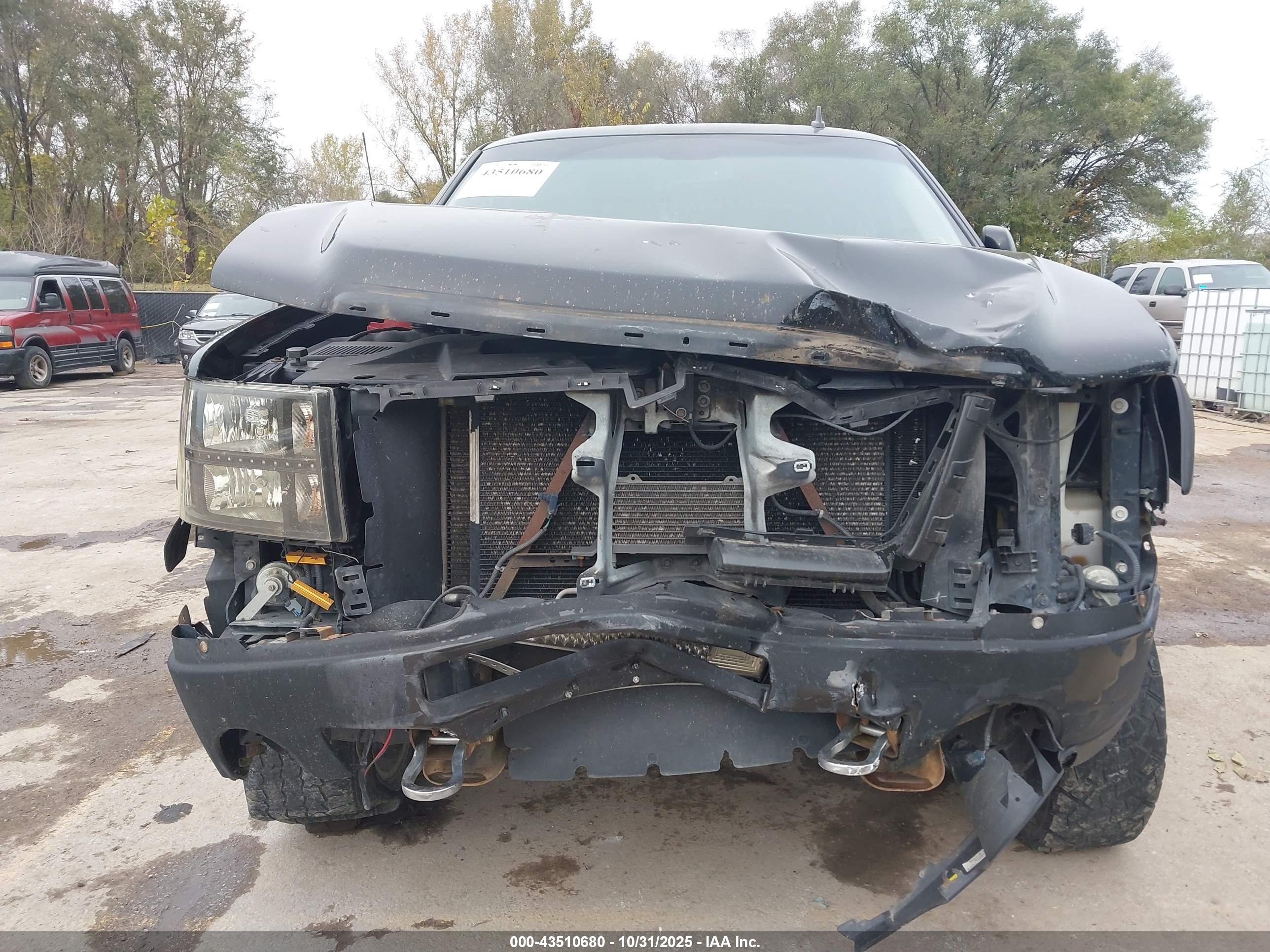 GMC SIERRA image 6