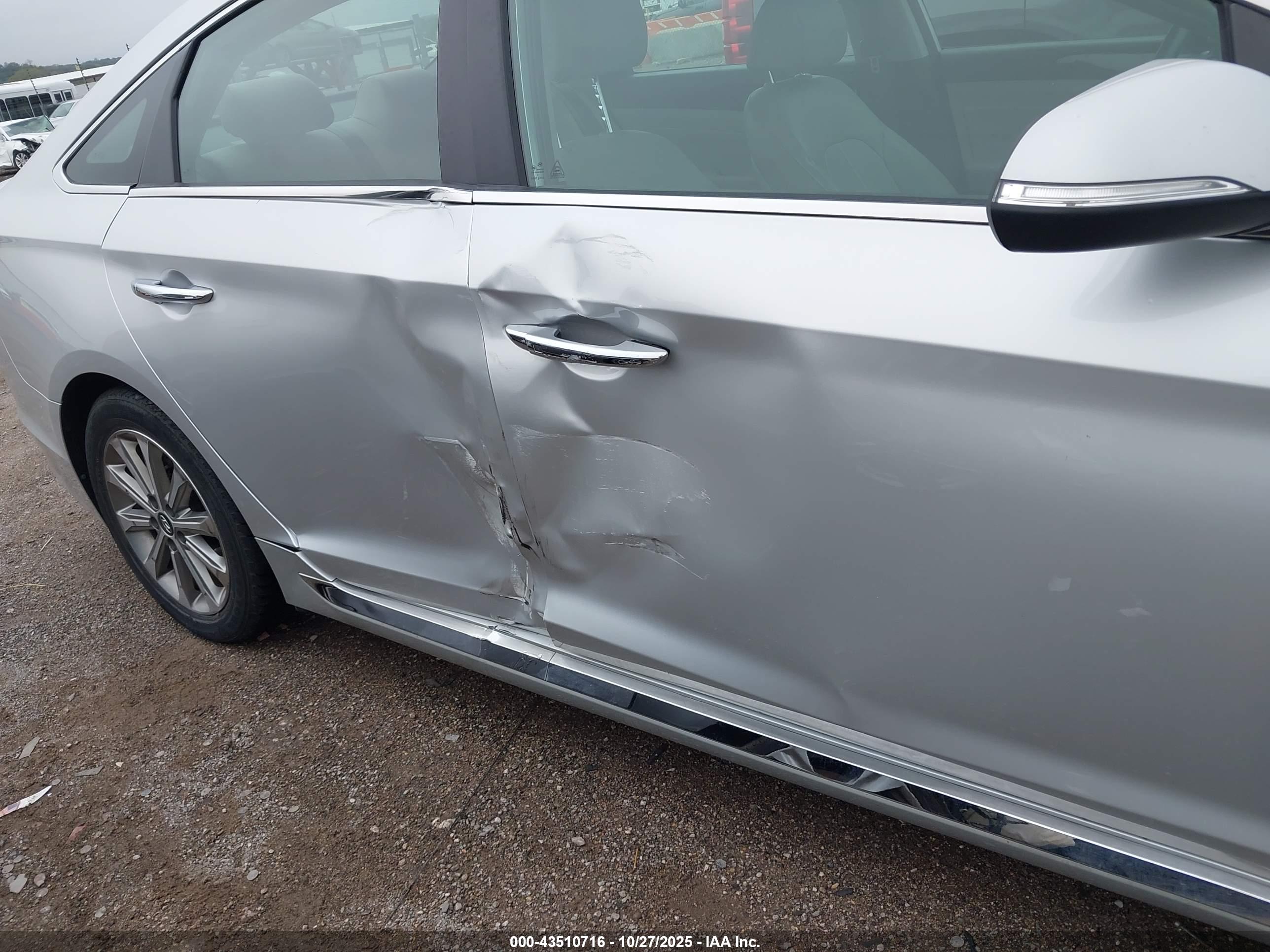 HYUNDAI SONATA image 6