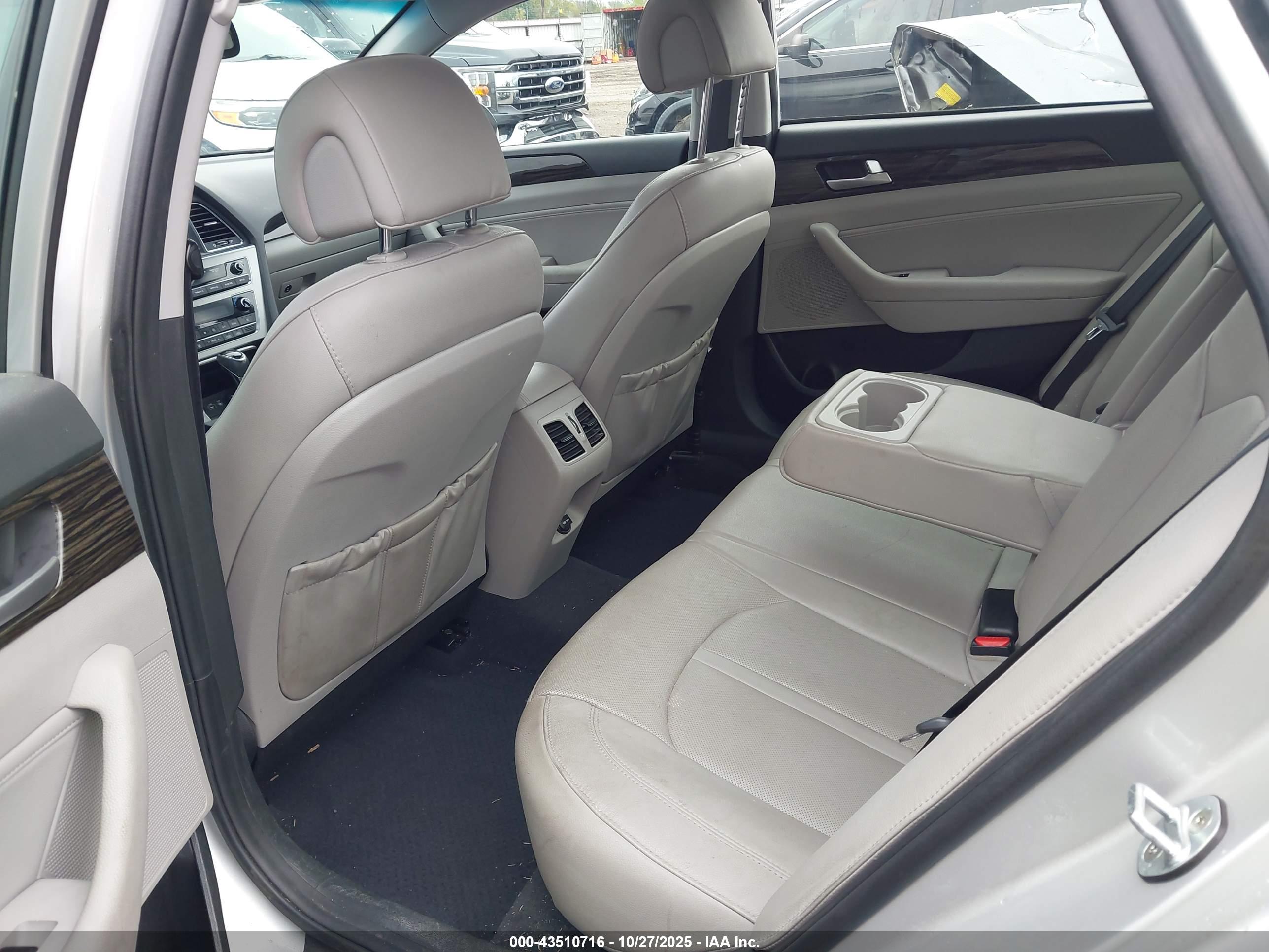 HYUNDAI SONATA image 8