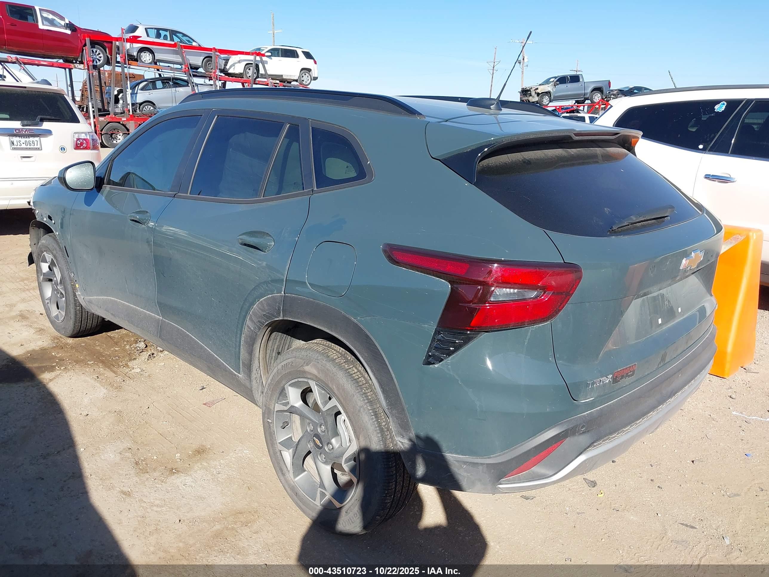 CHEVROLET TRAX image 3