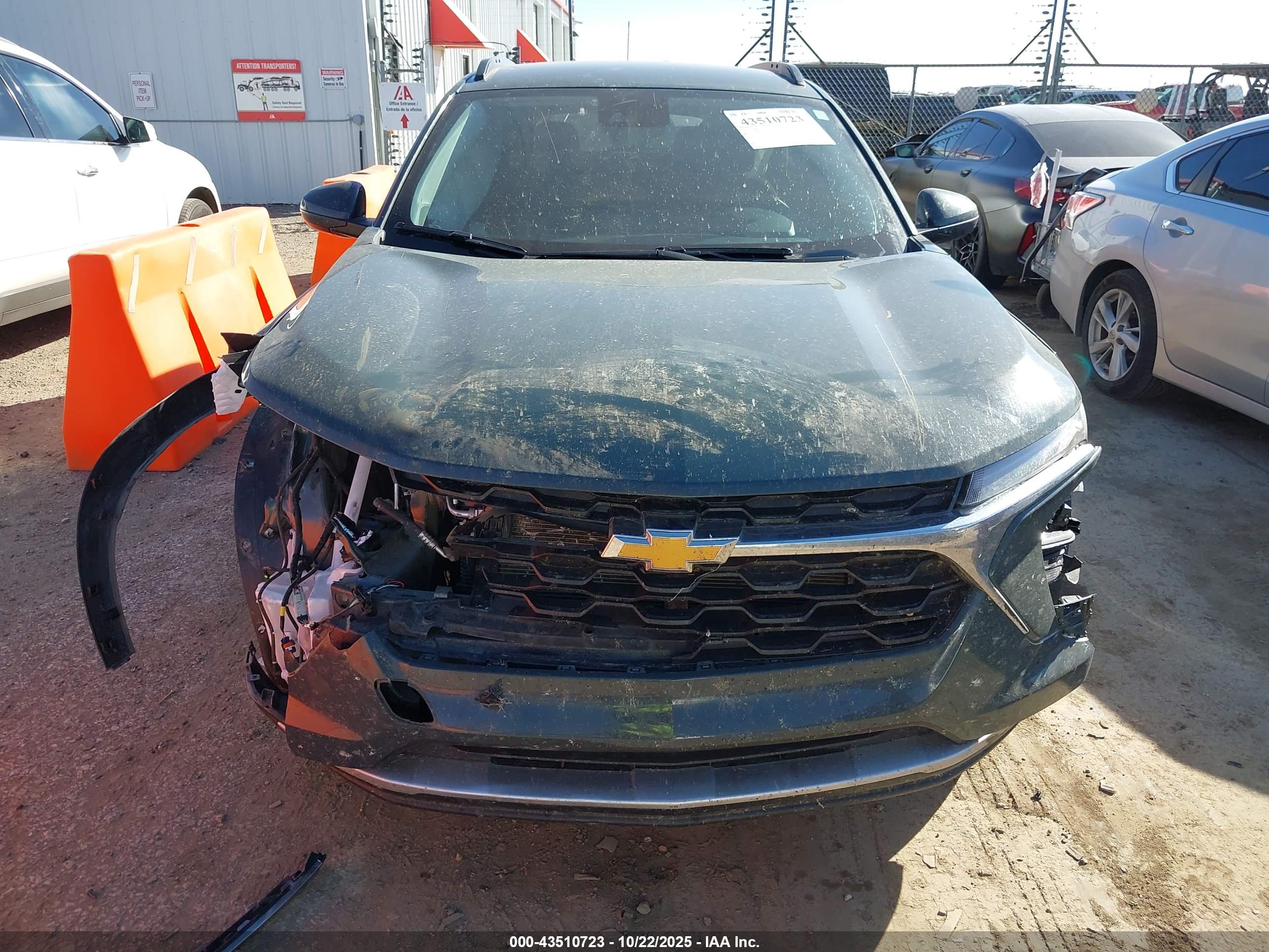 CHEVROLET TRAX image 6