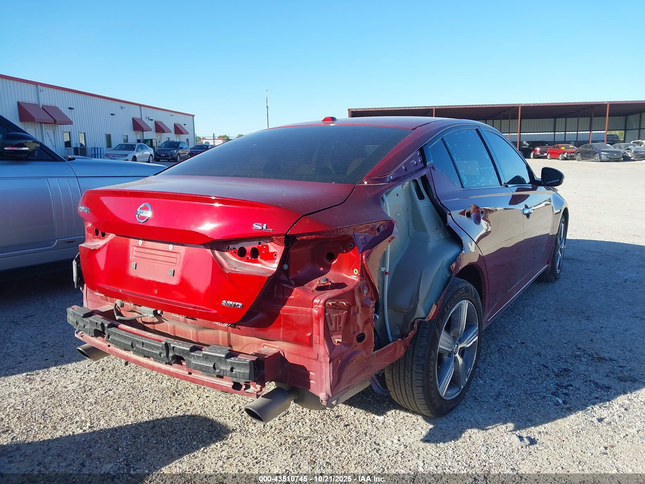 NISSAN ALTIMA image 4