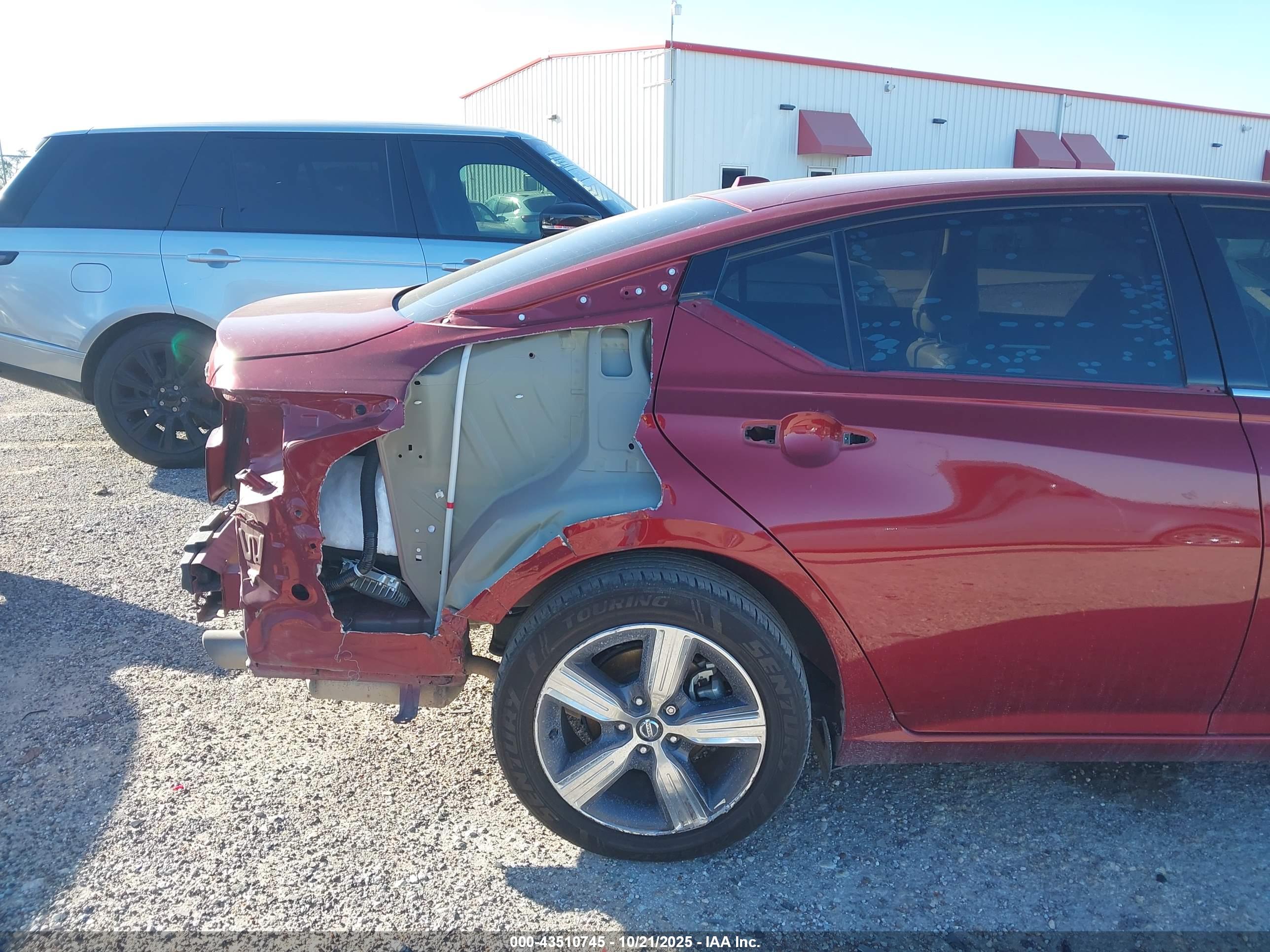 NISSAN ALTIMA image 6