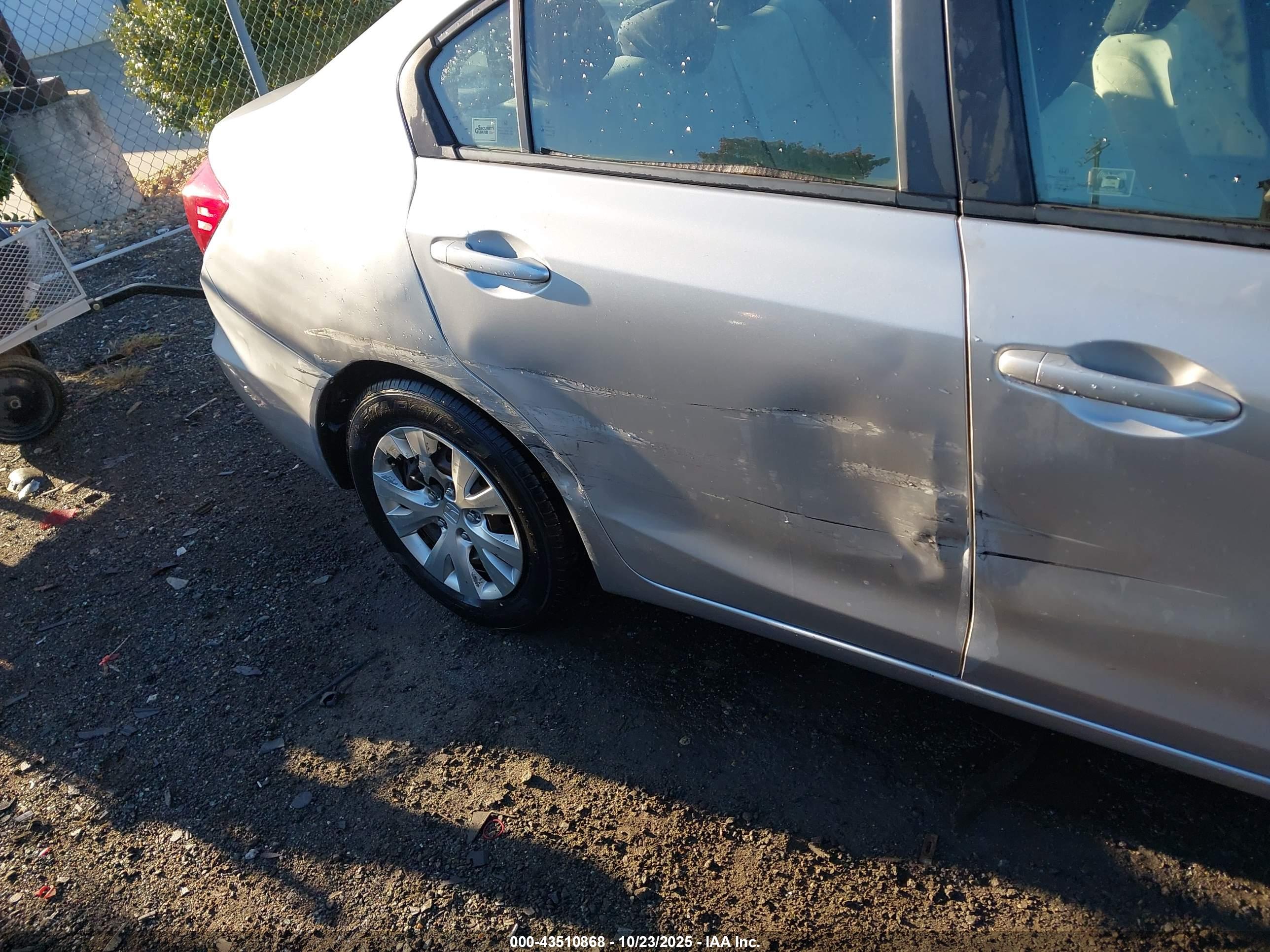 HONDA CIVIC image 6