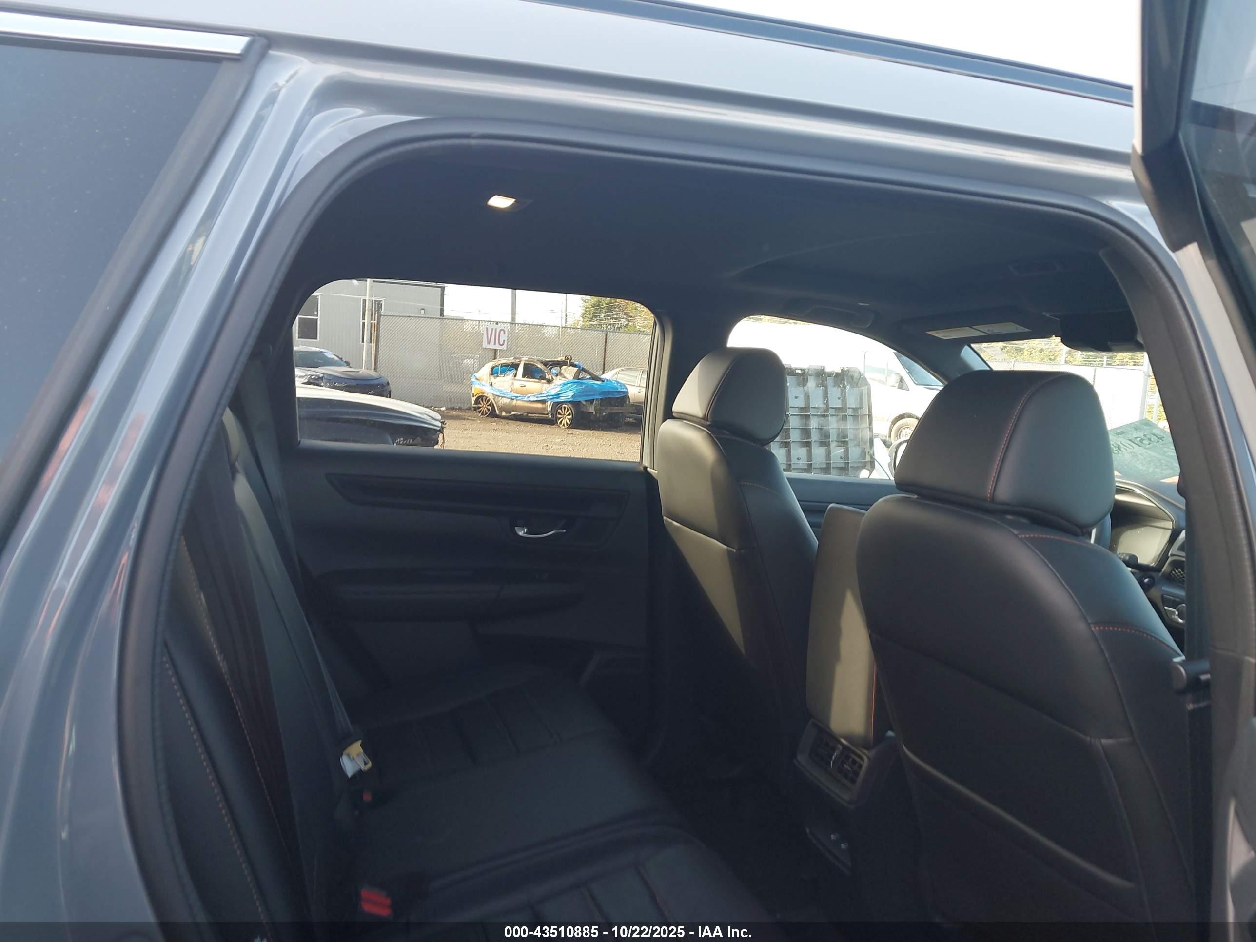 HONDA CR-V image 8