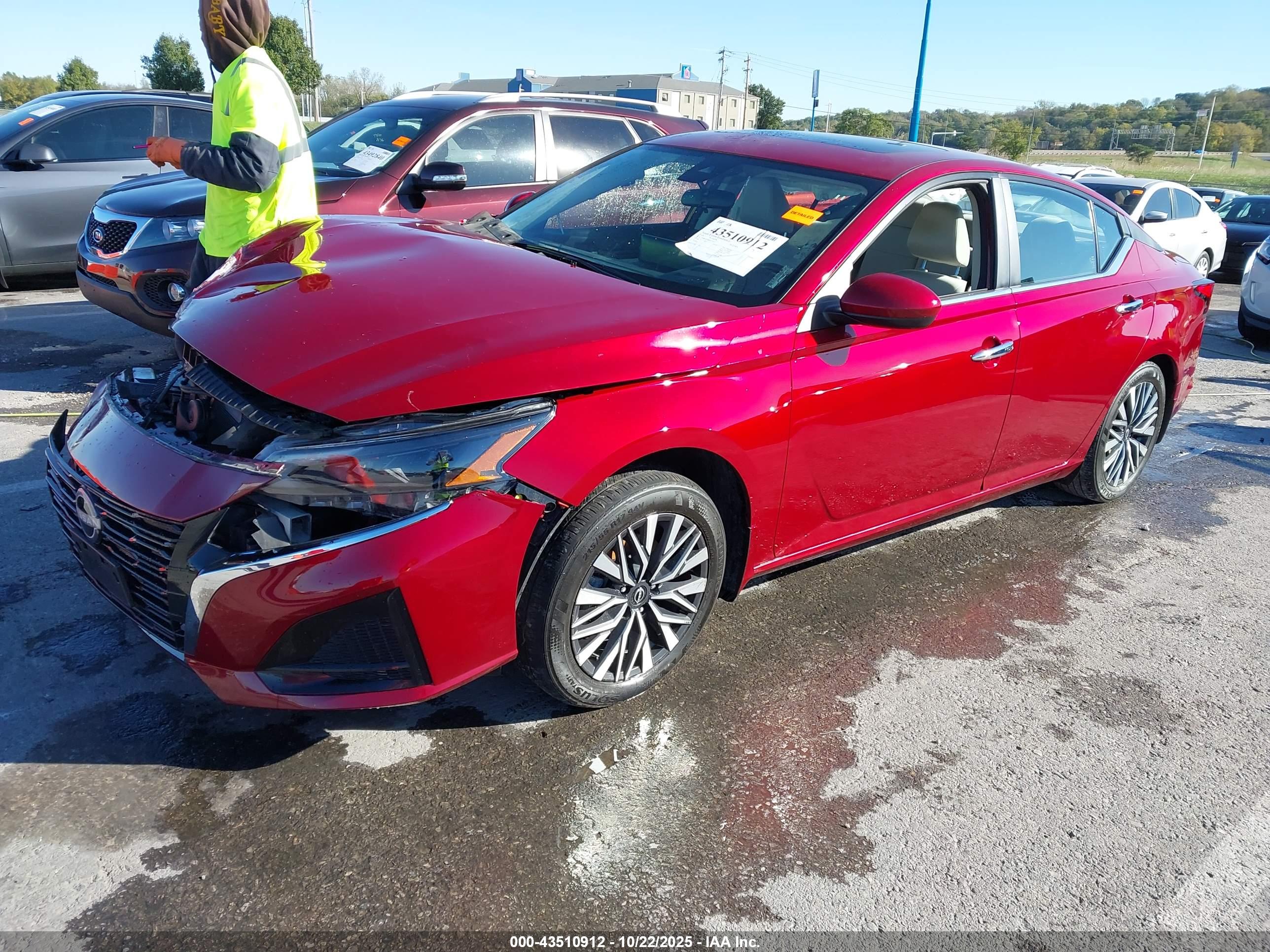 NISSAN ALTIMA image 2