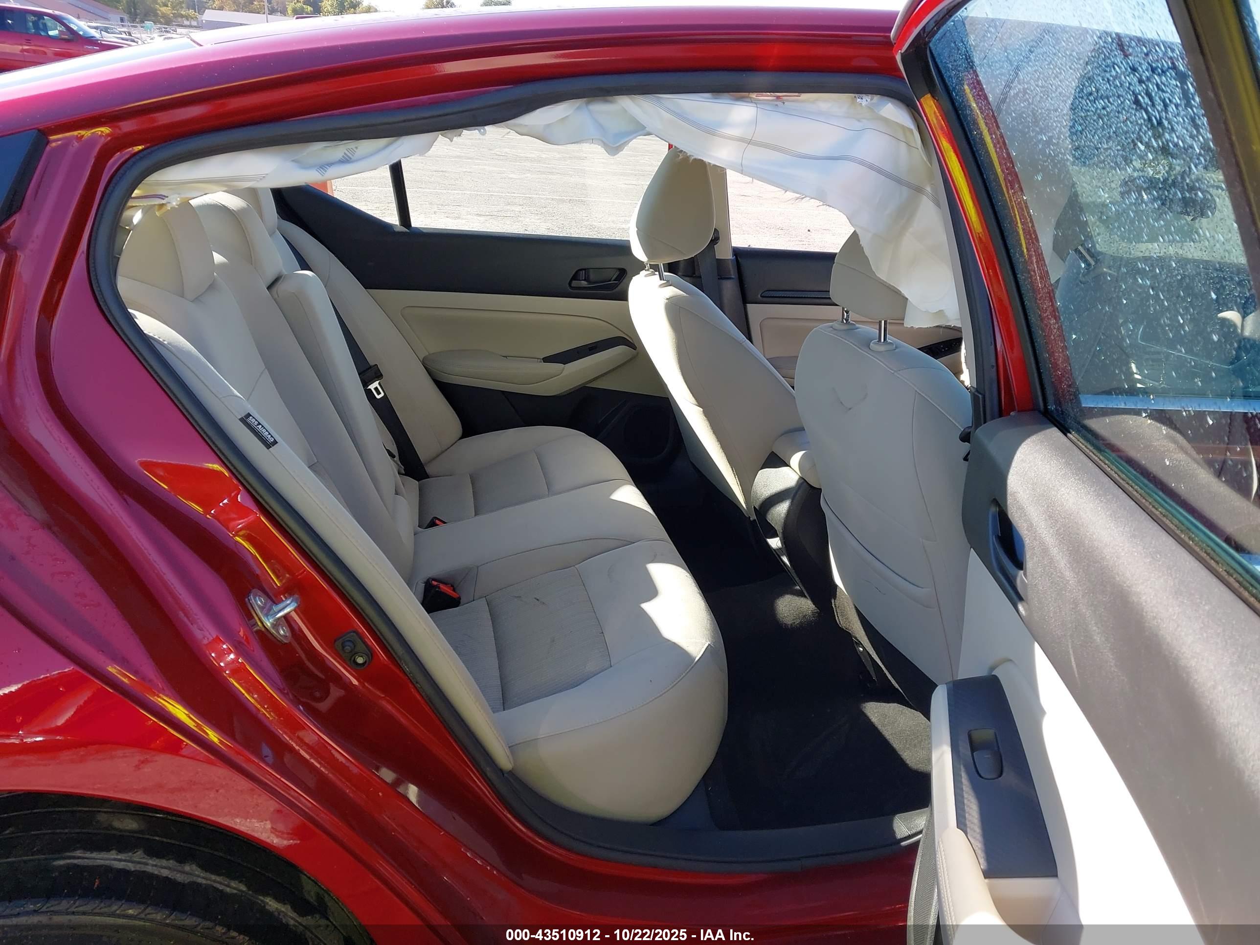 NISSAN ALTIMA image 8