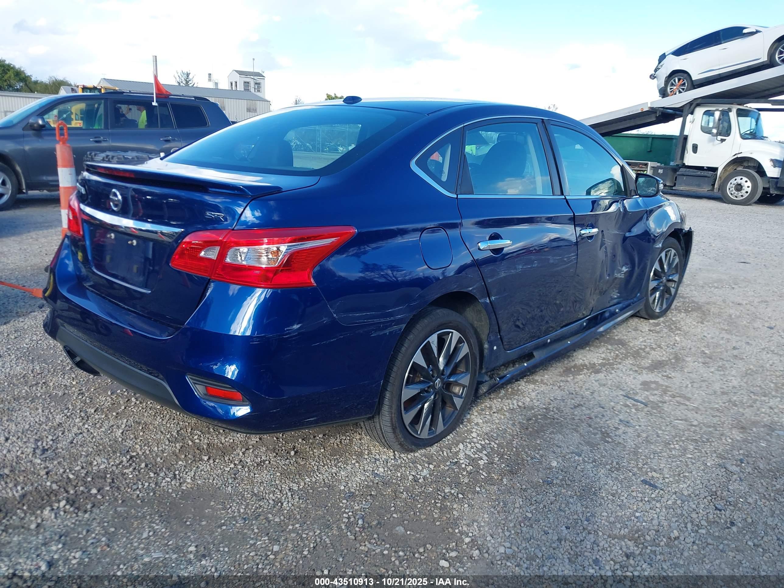 NISSAN SENTRA image 4
