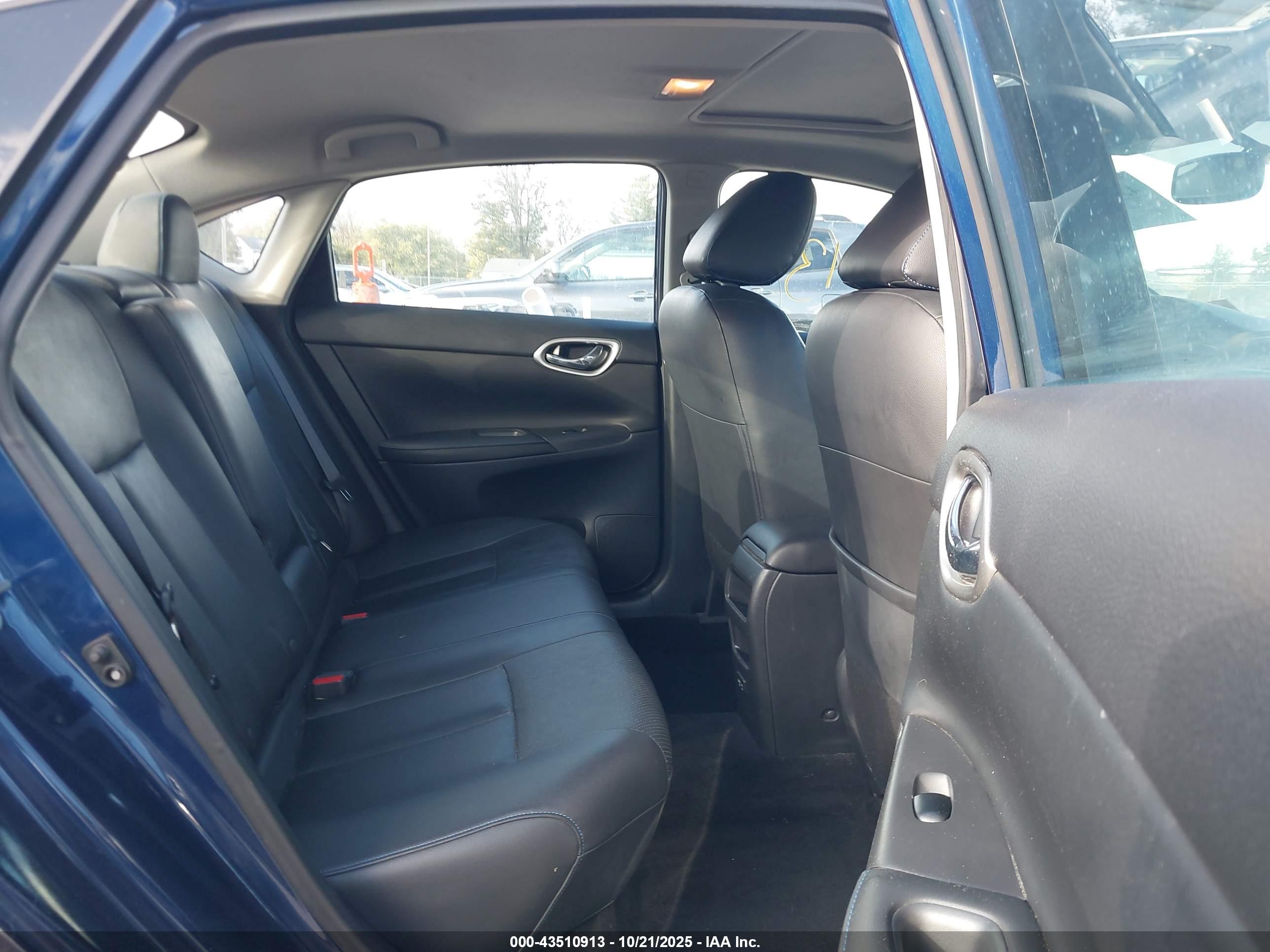 NISSAN SENTRA image 8